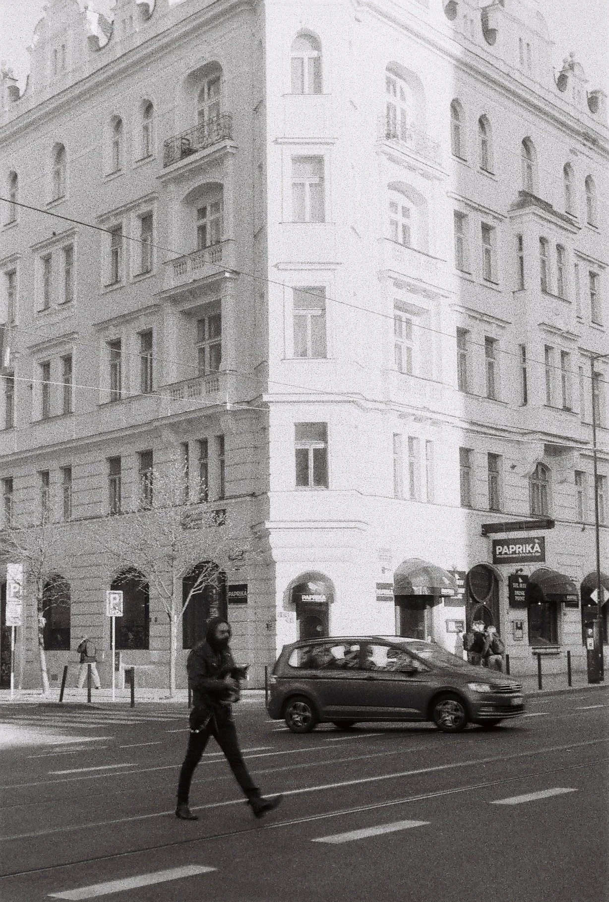 R1-05863-0017.JPG