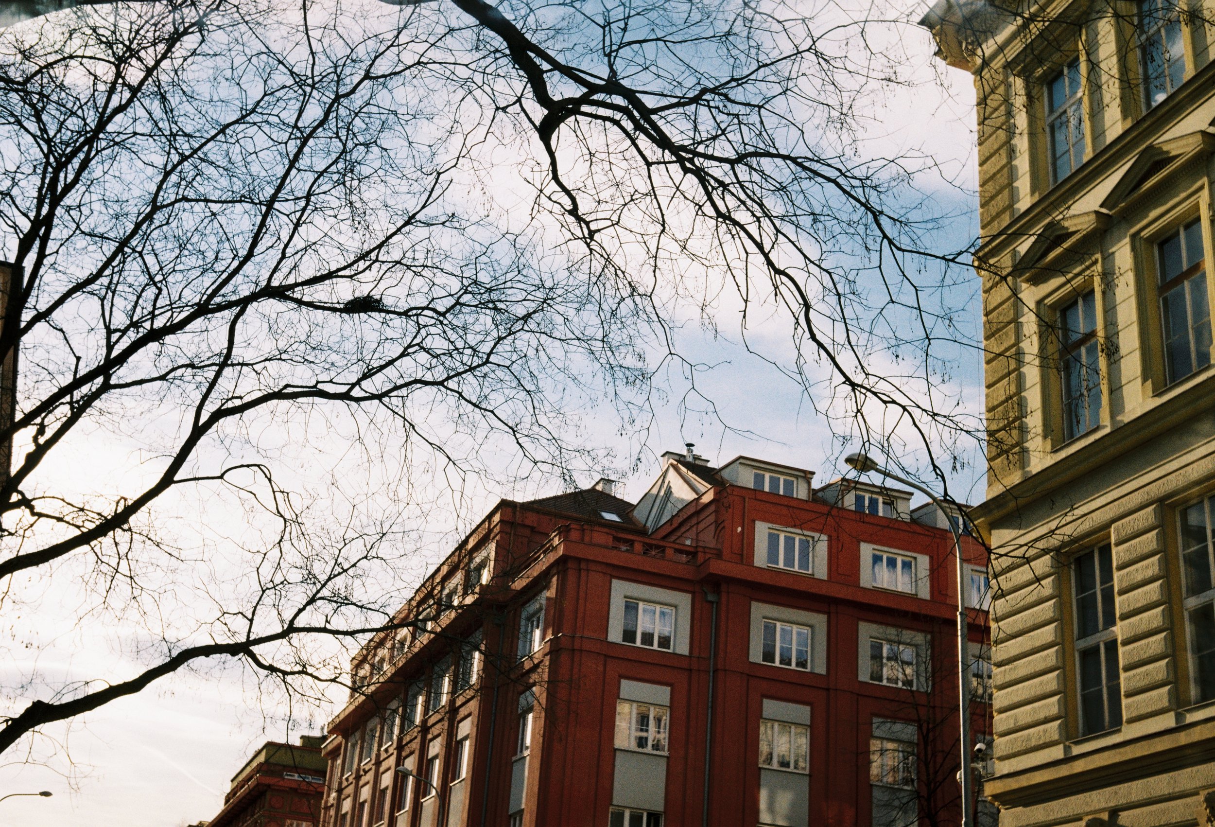R1-05934-033A.JPG