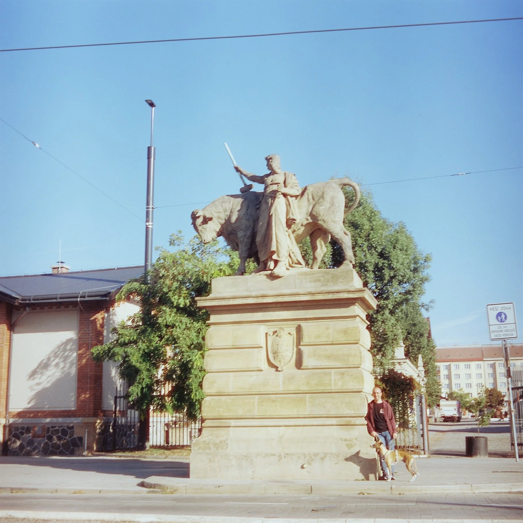R1-07587-0007.JPG
