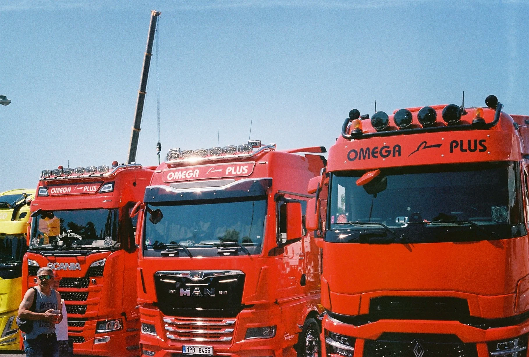 R1-00177-0020.JPG