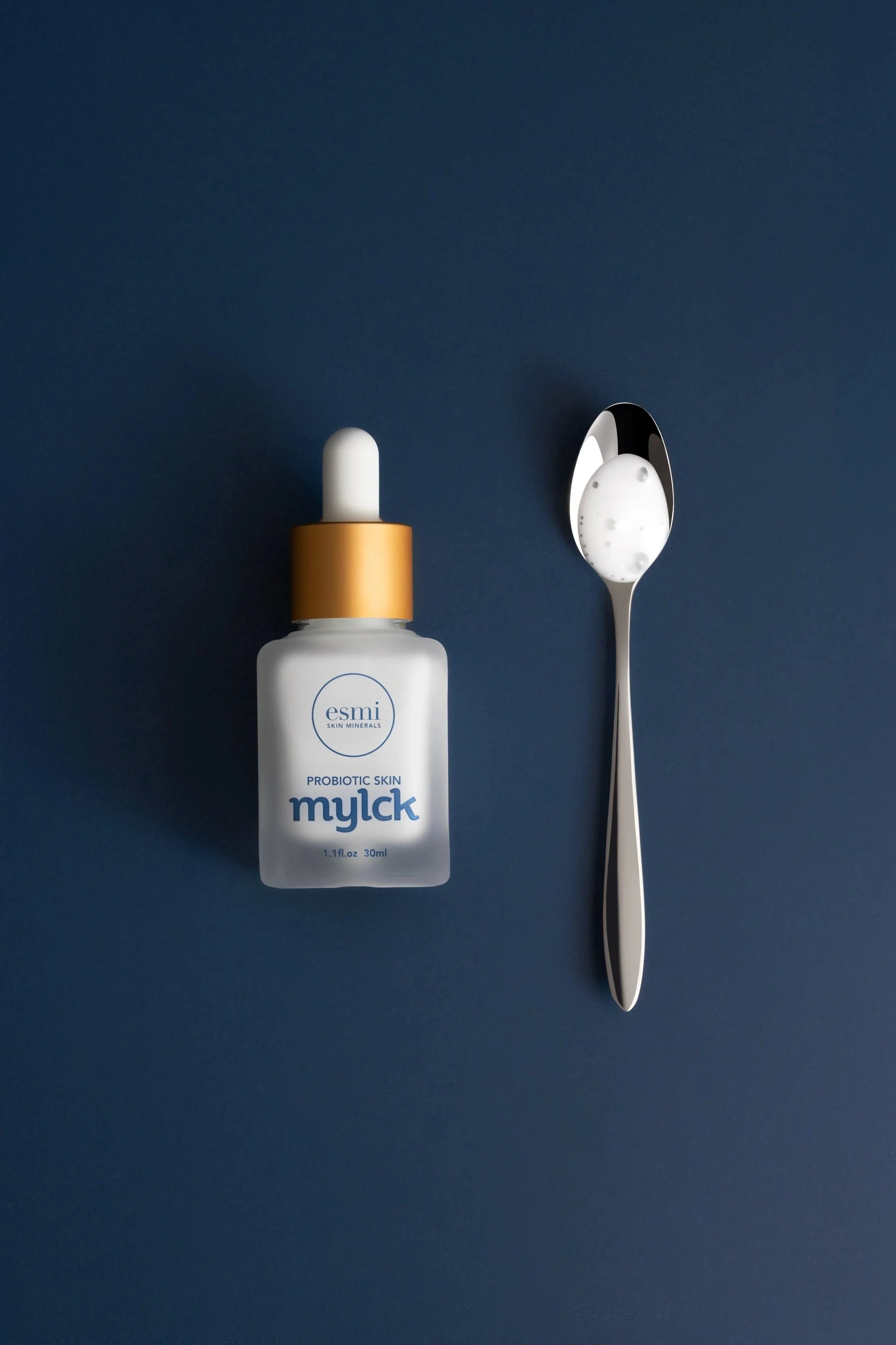 EsmiProjectWhite_Serum%2BSwatch1.jpg
