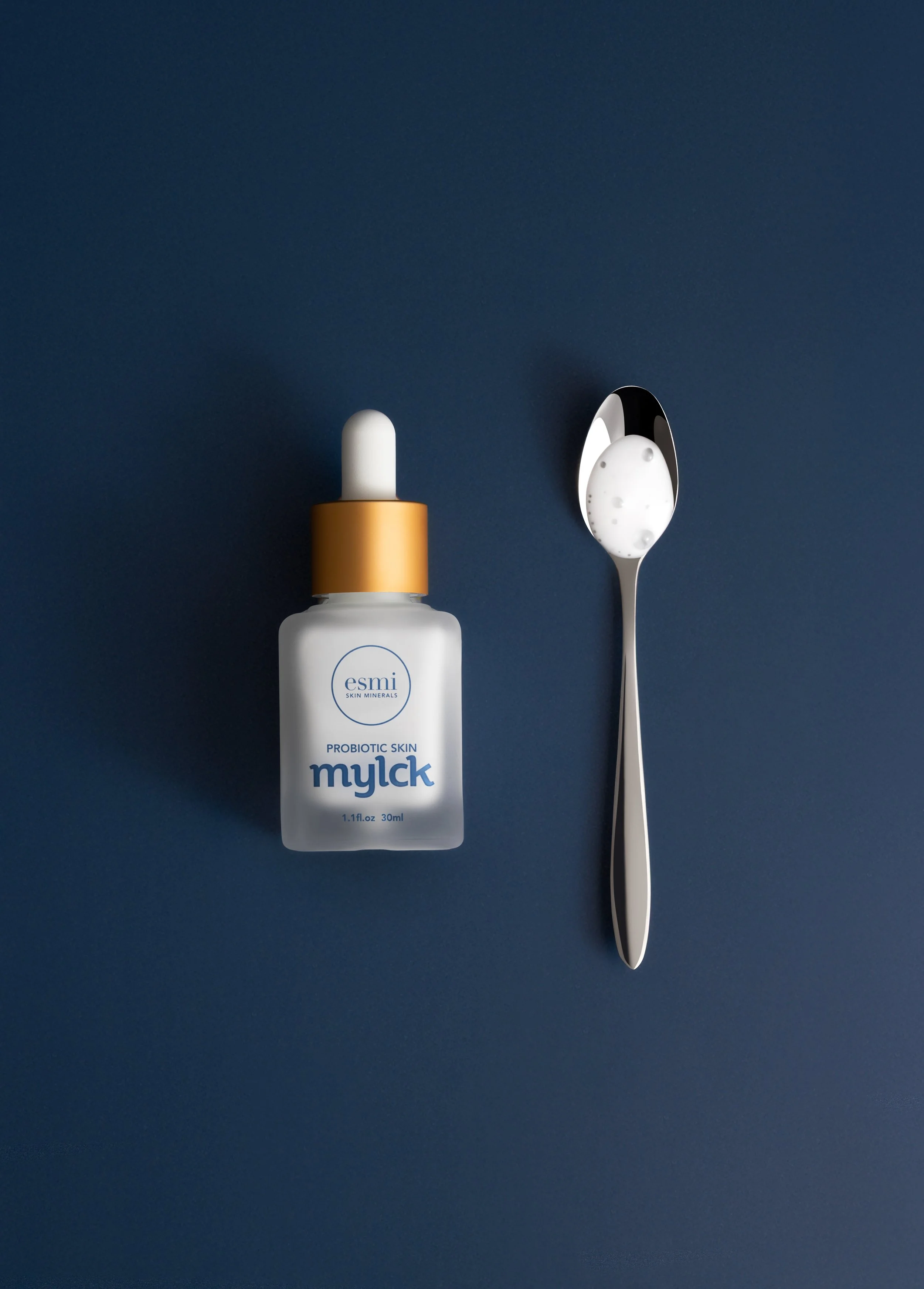EsmiProjectWhite_Serum+Swatch1.jpeg