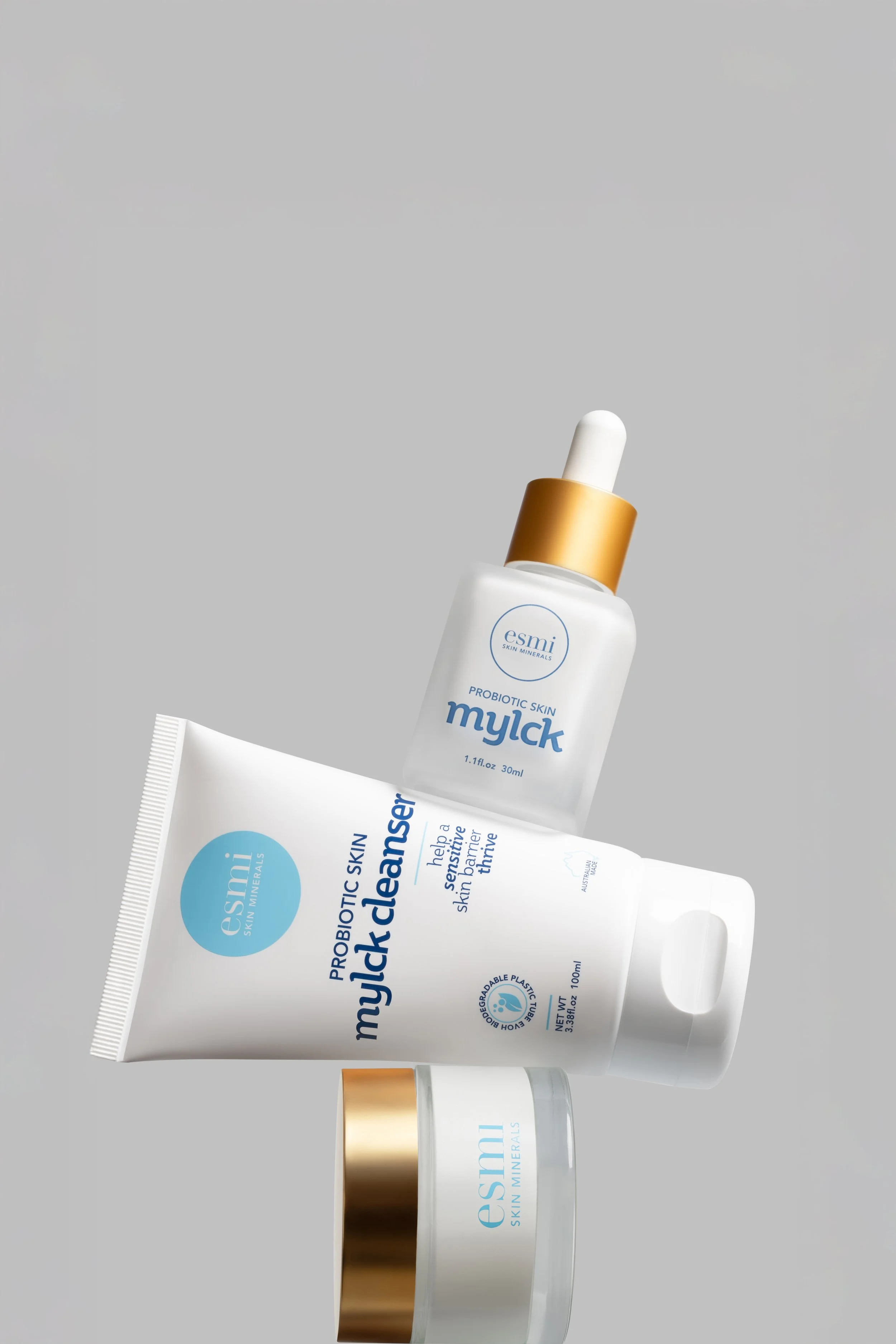 EsmiProjectWhite_Cleanser+Serum+Moisturiser01.jpg