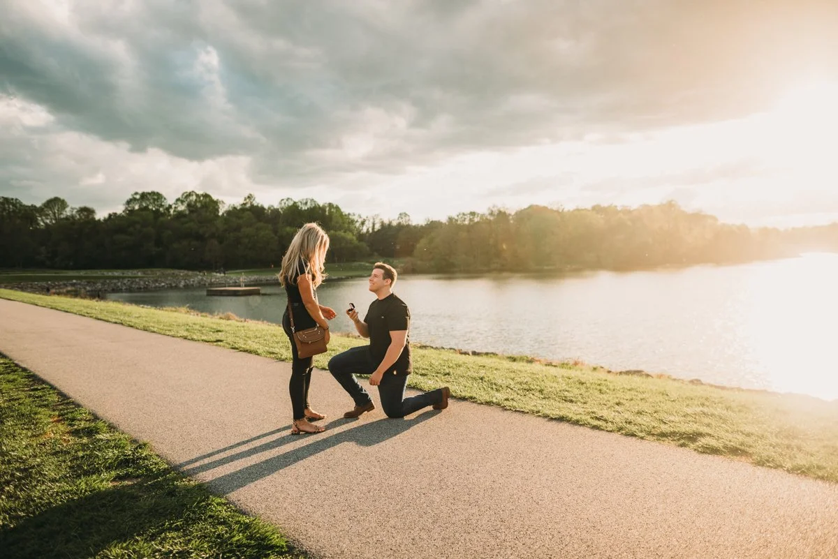 centennial-park-engagement-photos.jpg
