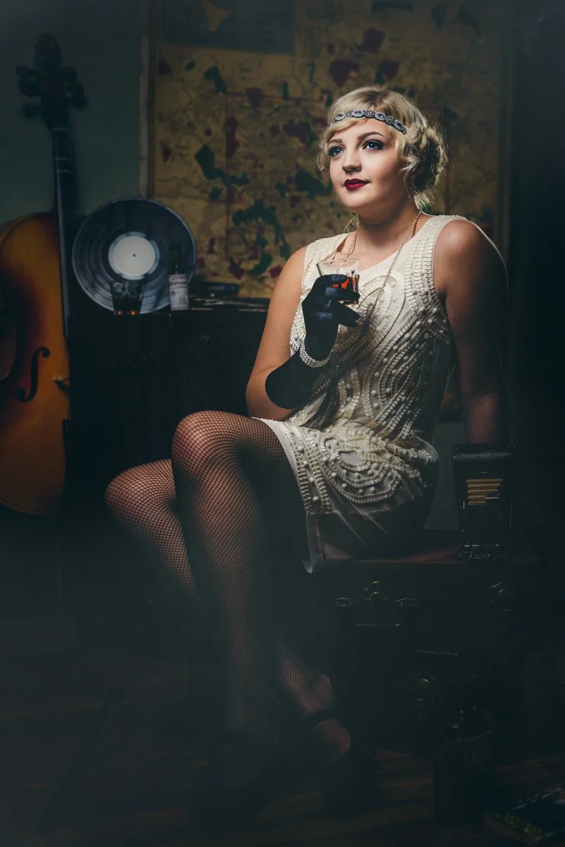 madison-schafer-art-deco-1920s-portraitweb.jpg