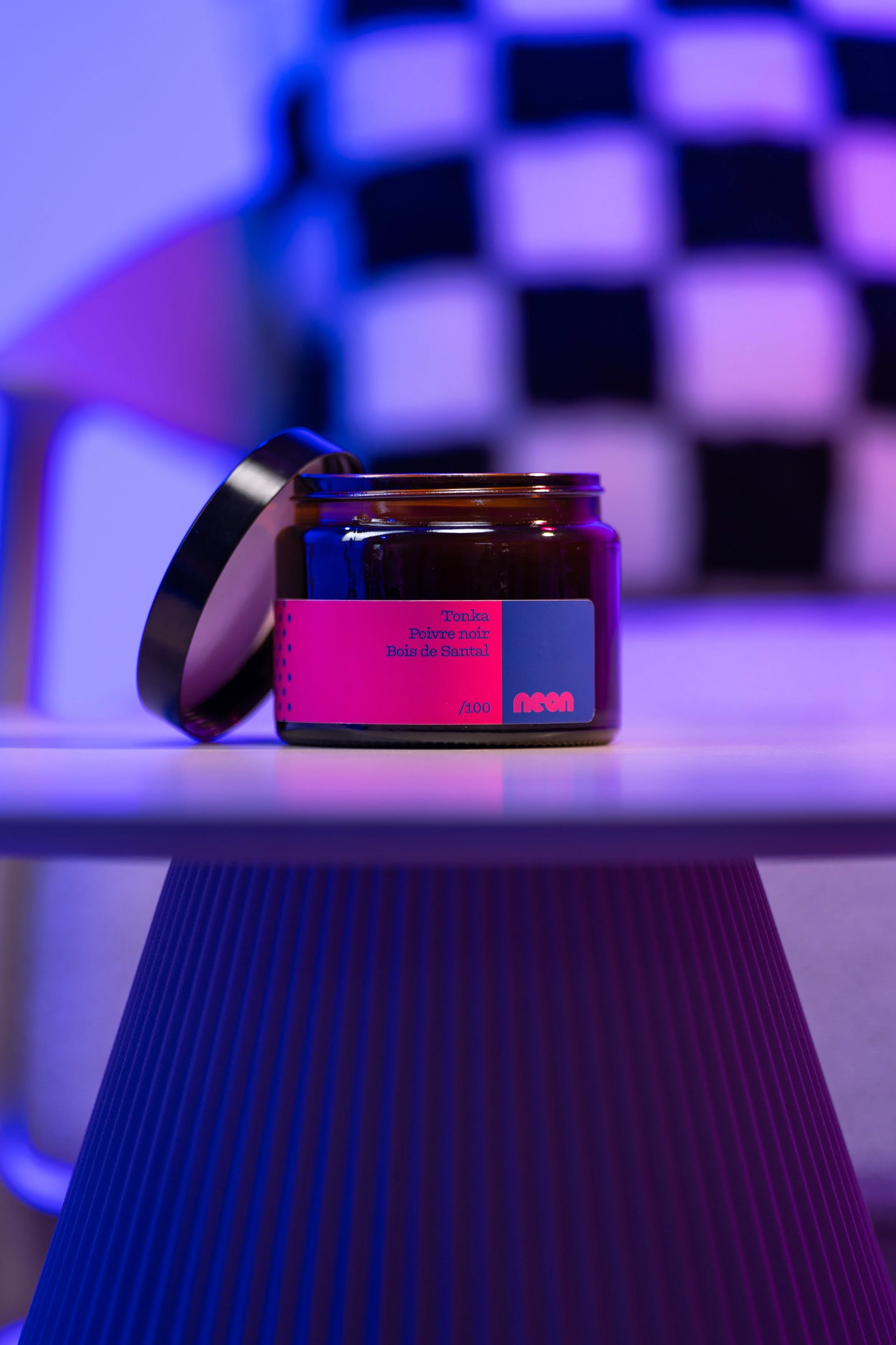 NEONCANDLE_PACKSHOT_4.jpg