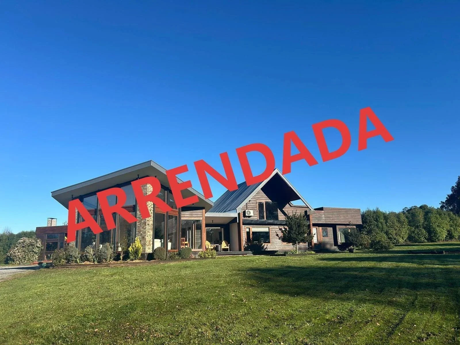 VENTA / ARRENDADA - Exclusiva casa de lujo y alta plusvalía en Puerto Varas