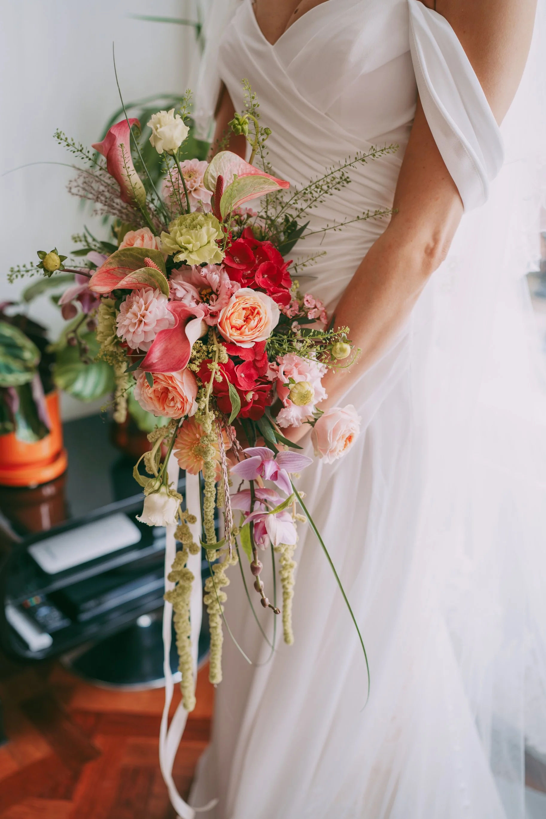 Mr & Mrs Coles-Wormall created a beautifully personal DIY wedding in Nottinghamshire, filled with rustic details, gingham touches and a relaxed garden-party feel.

Their day was full of personality — from the handmade details and colourful styling to
