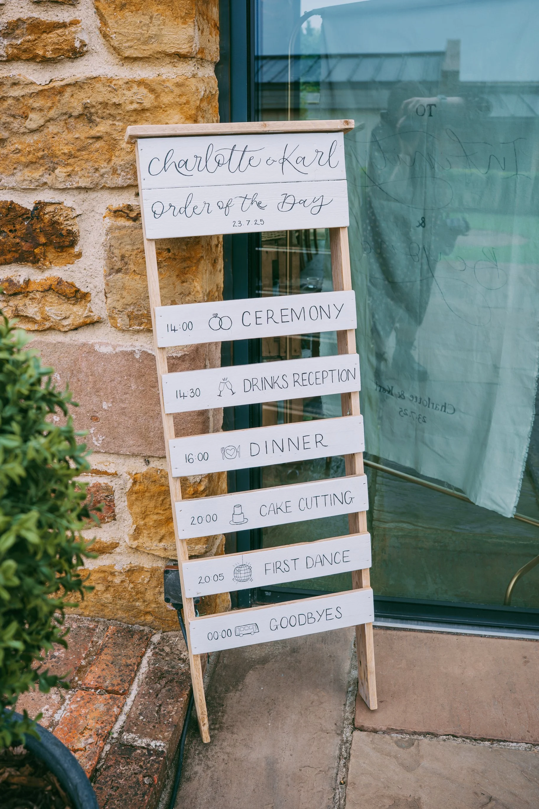 DodfordManor Wedding Day Recommended Wedding photographer (16).jpg