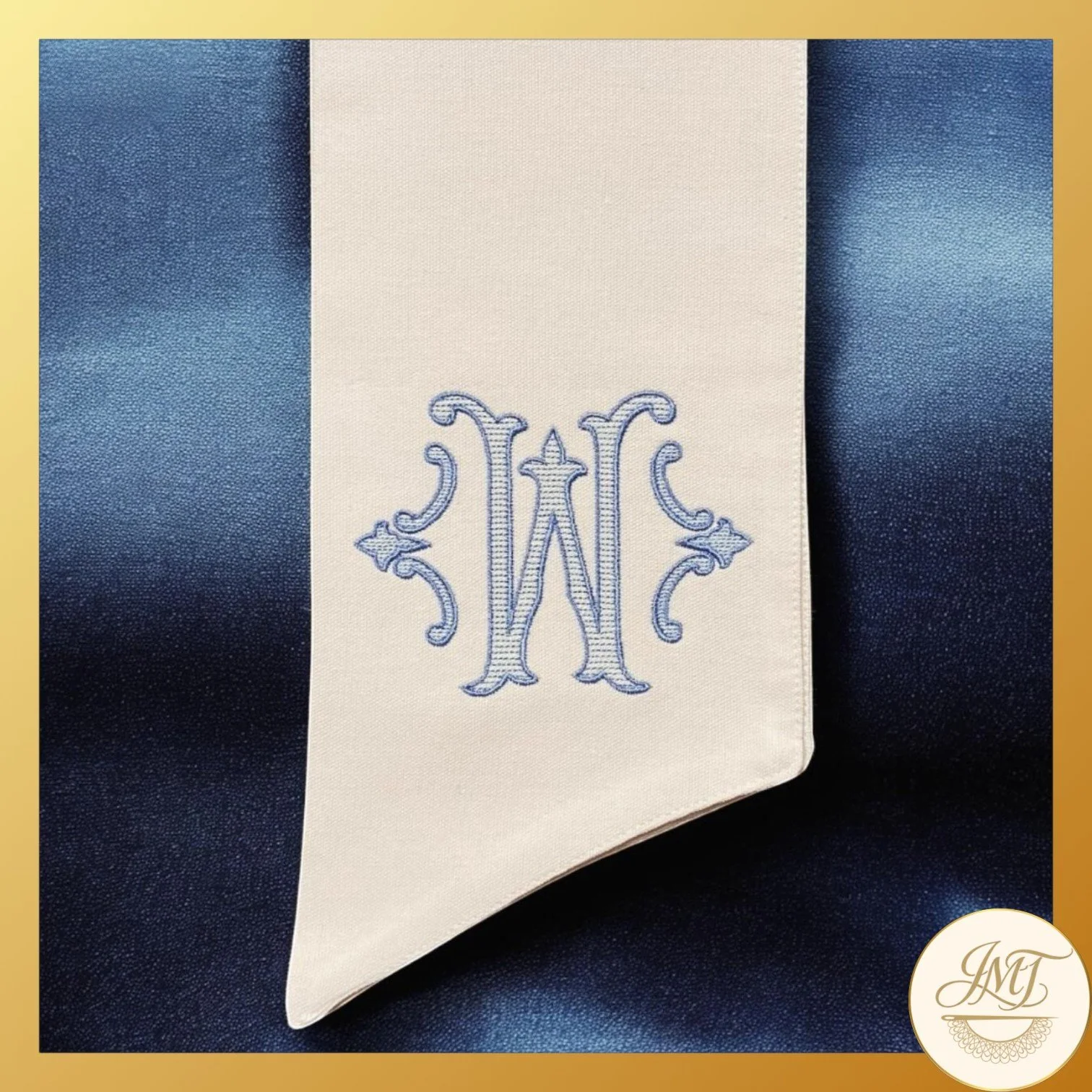 Standard initial on a khaki sash for an everyday look you can hang year round. 