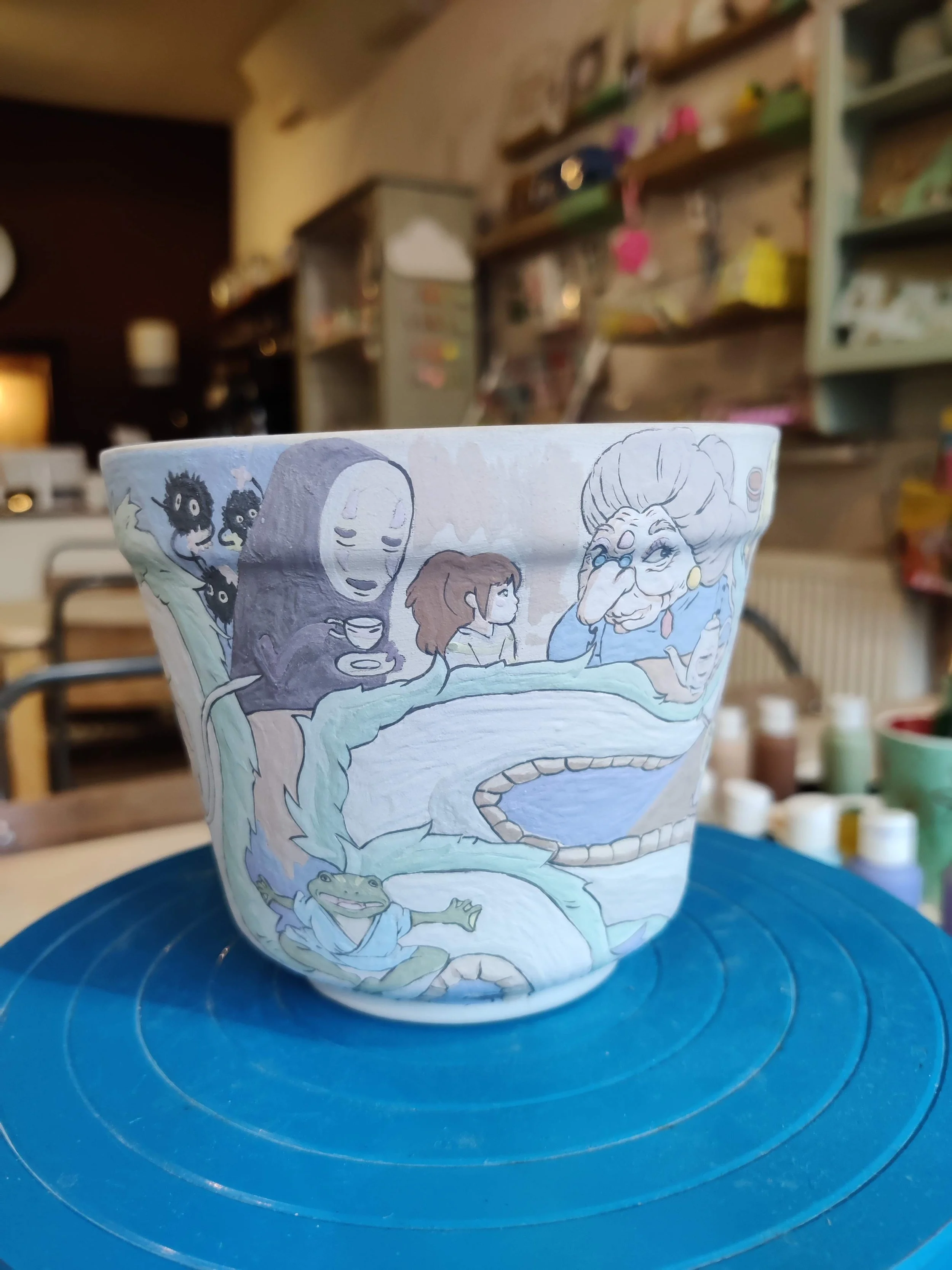 The plant pot before firing