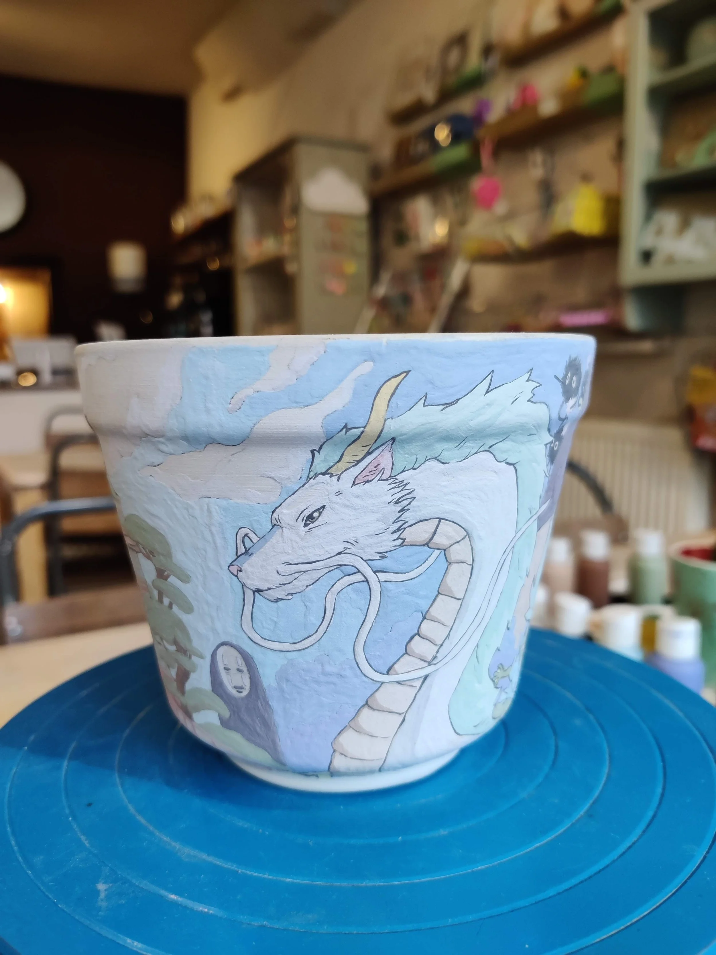 The plant pot before firing