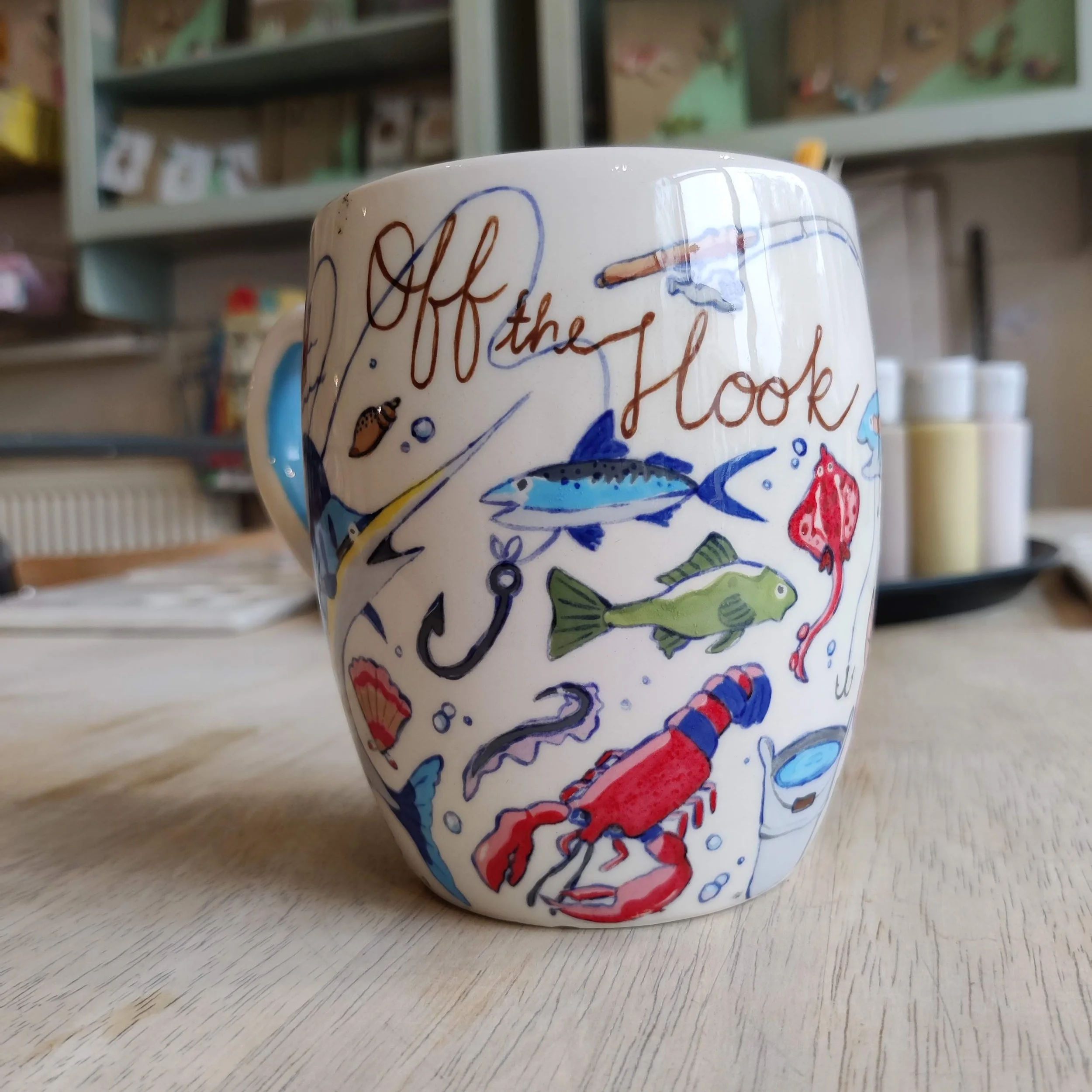 Ceramic painting on a mug 