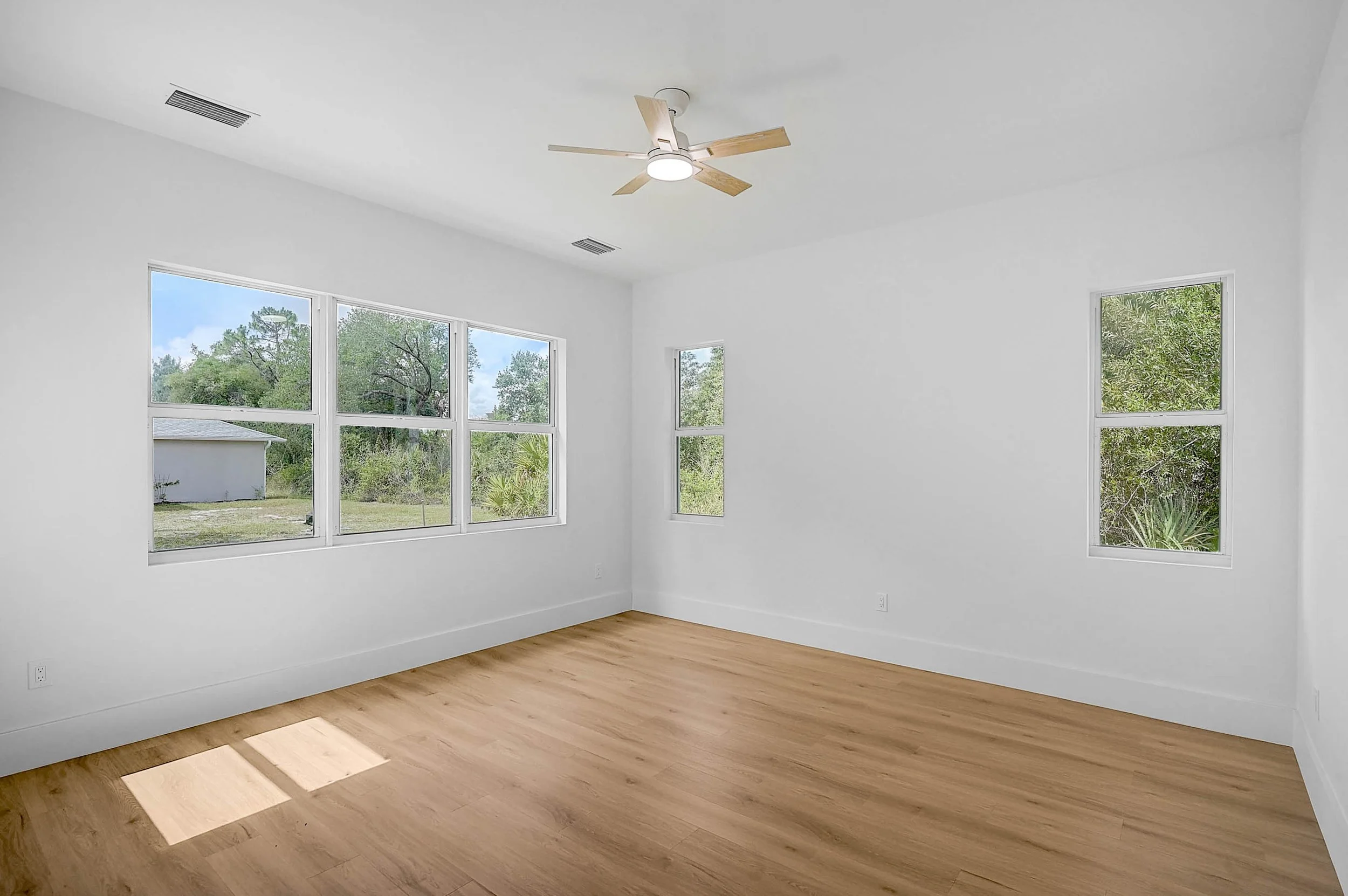 31-4443 Windsong Ave-26.jpg