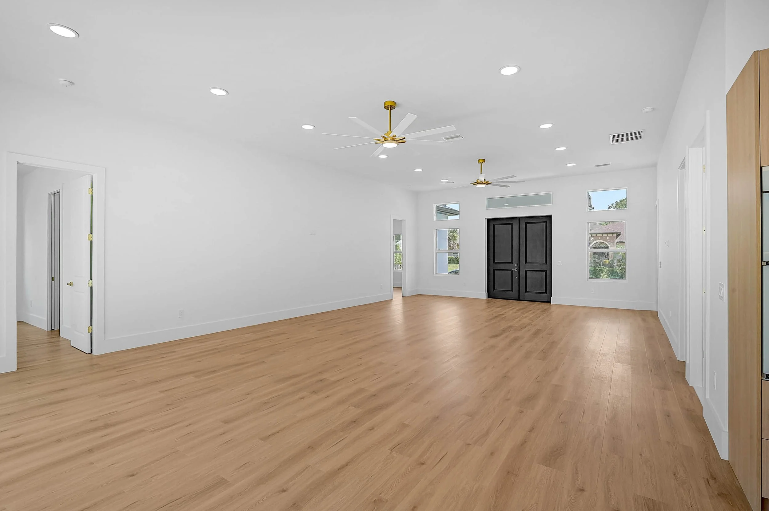 15-4443 Windsong Ave-10.jpg