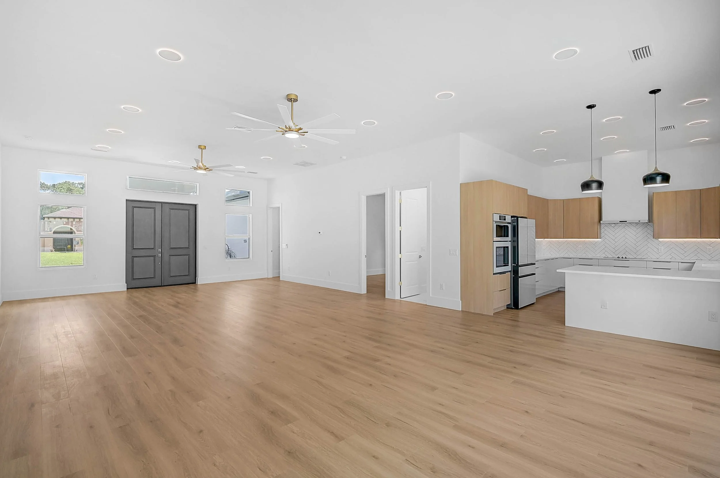 14-4443 Windsong Ave-9.jpg