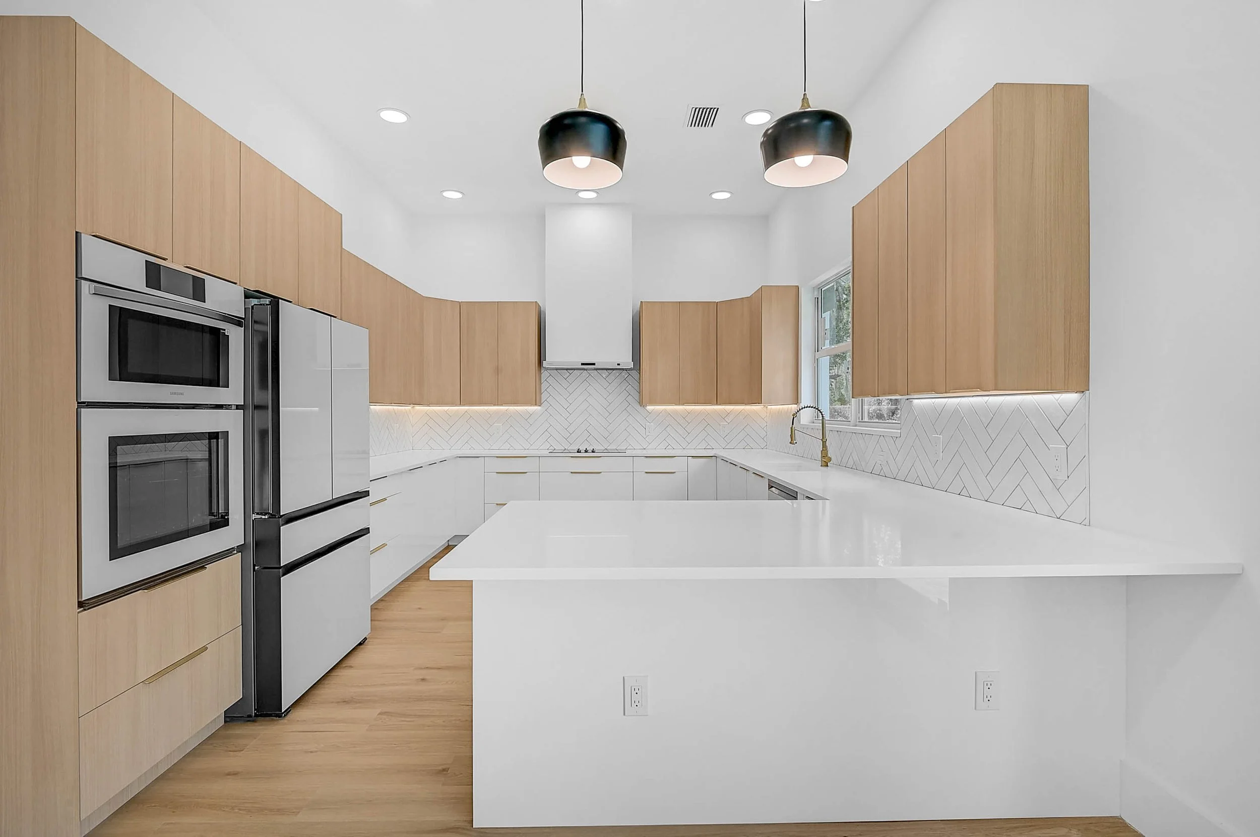 18-4443 Windsong Ave-13.jpg
