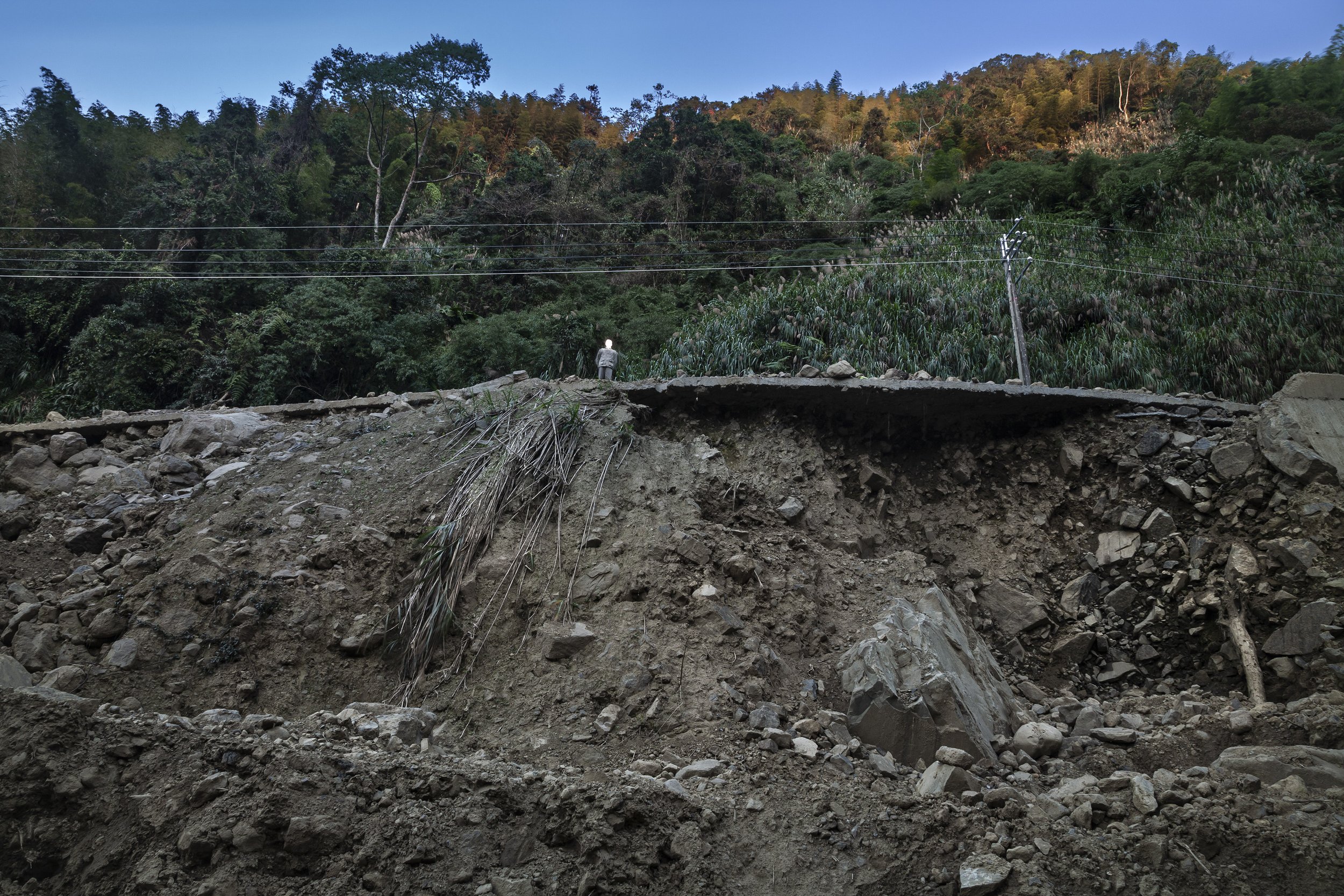 山路 Mountain Road 2007.jpg