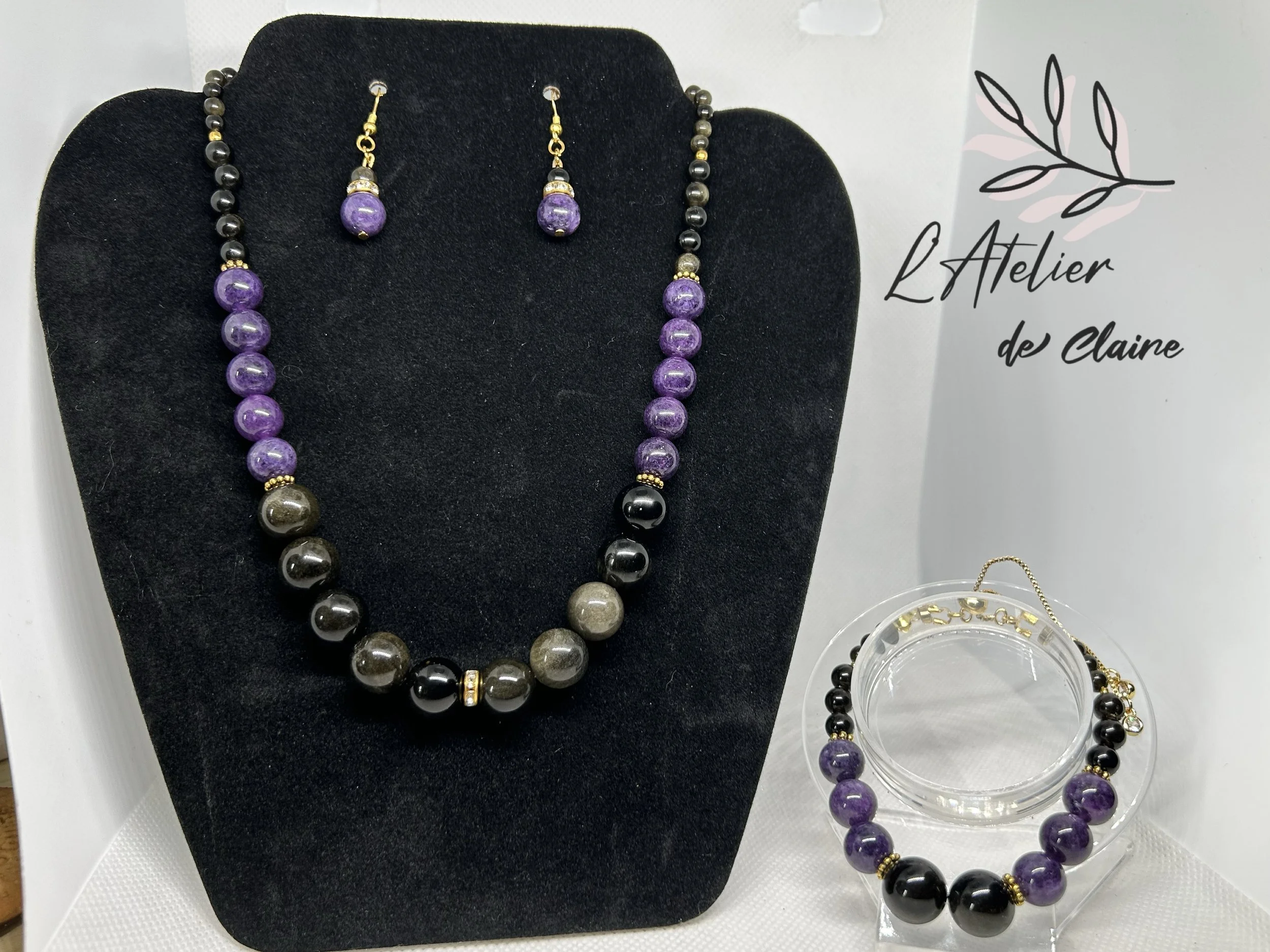 Golden obsidian and amethyst jewellery set by l’atelier de Claire