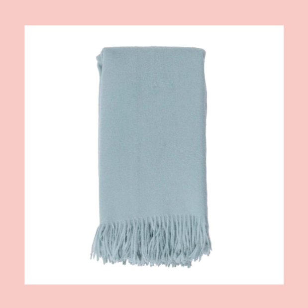 Light blue scarf with fringes