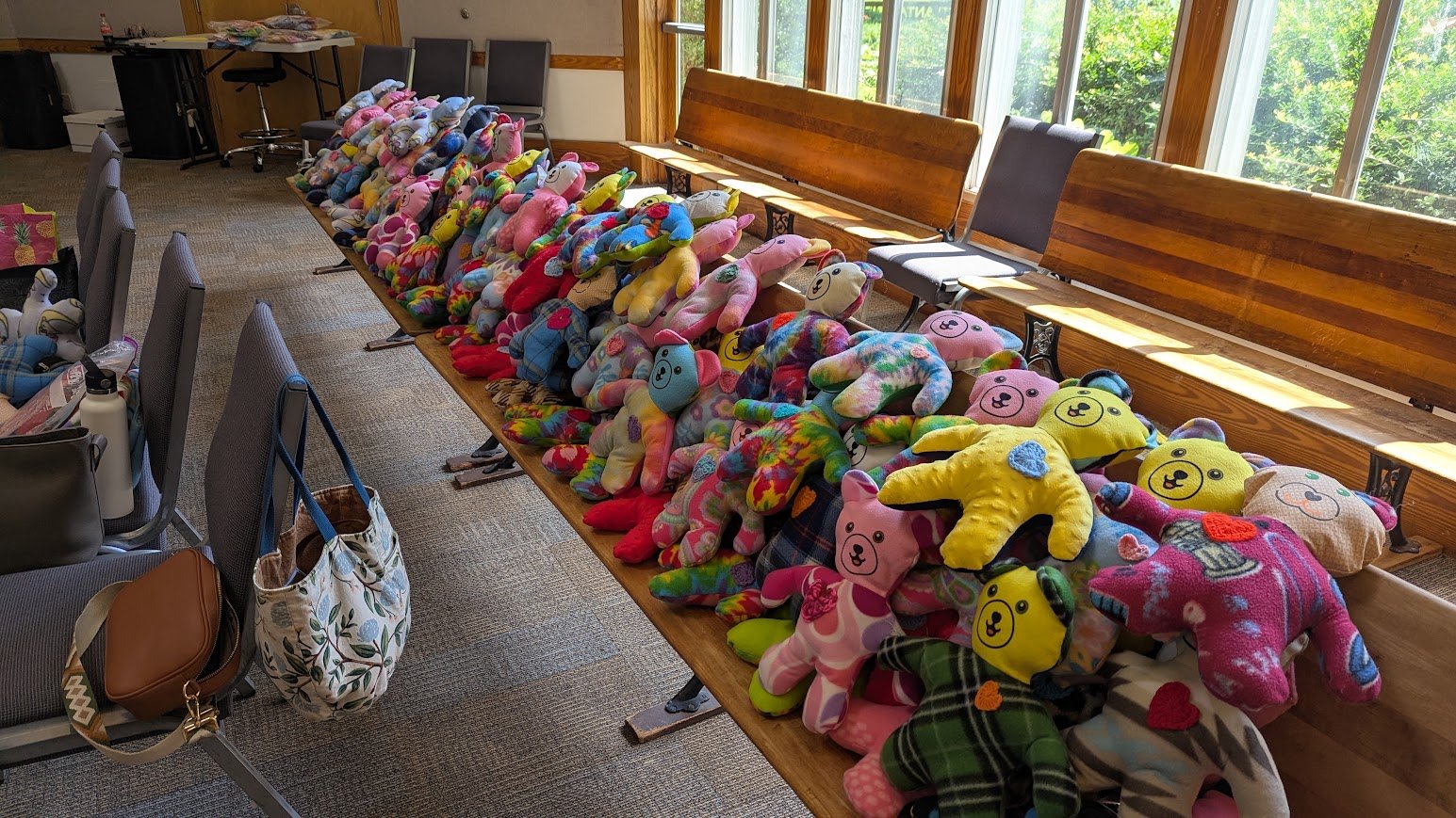 bearsonbench01-20260815.jpg