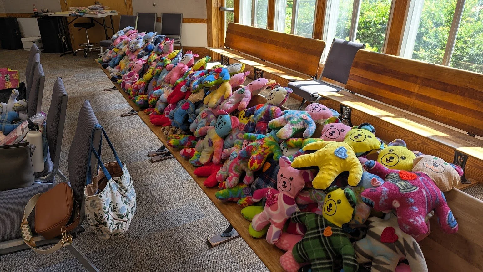 bearsonbench01-20260815.jpg