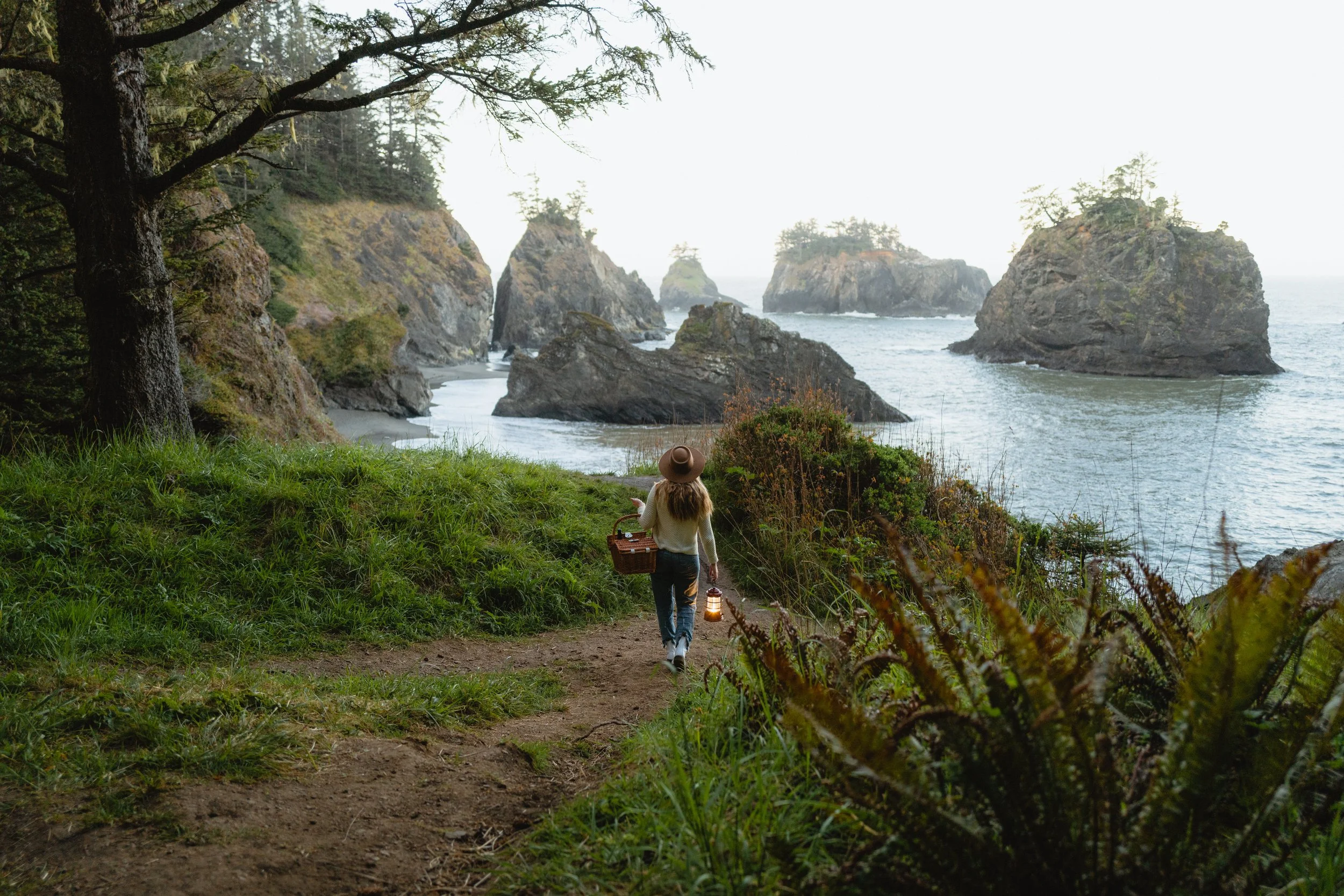 Portlandia-Wine-Set-1-Secret-Beach-Picnic-3.jpg