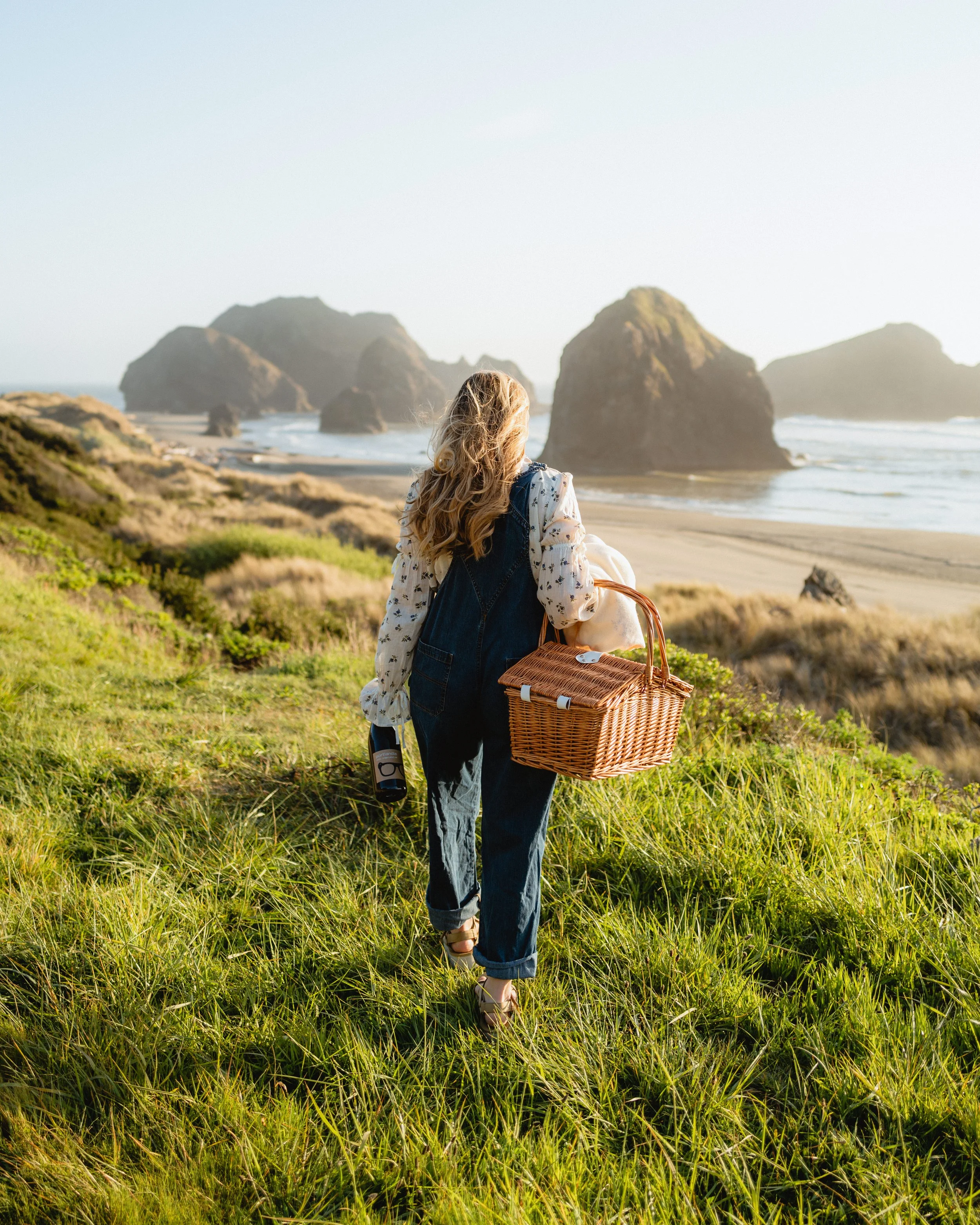 Portlandia-Wine-Set-2-Myers-Creek-Beach-Picnic-8.jpg