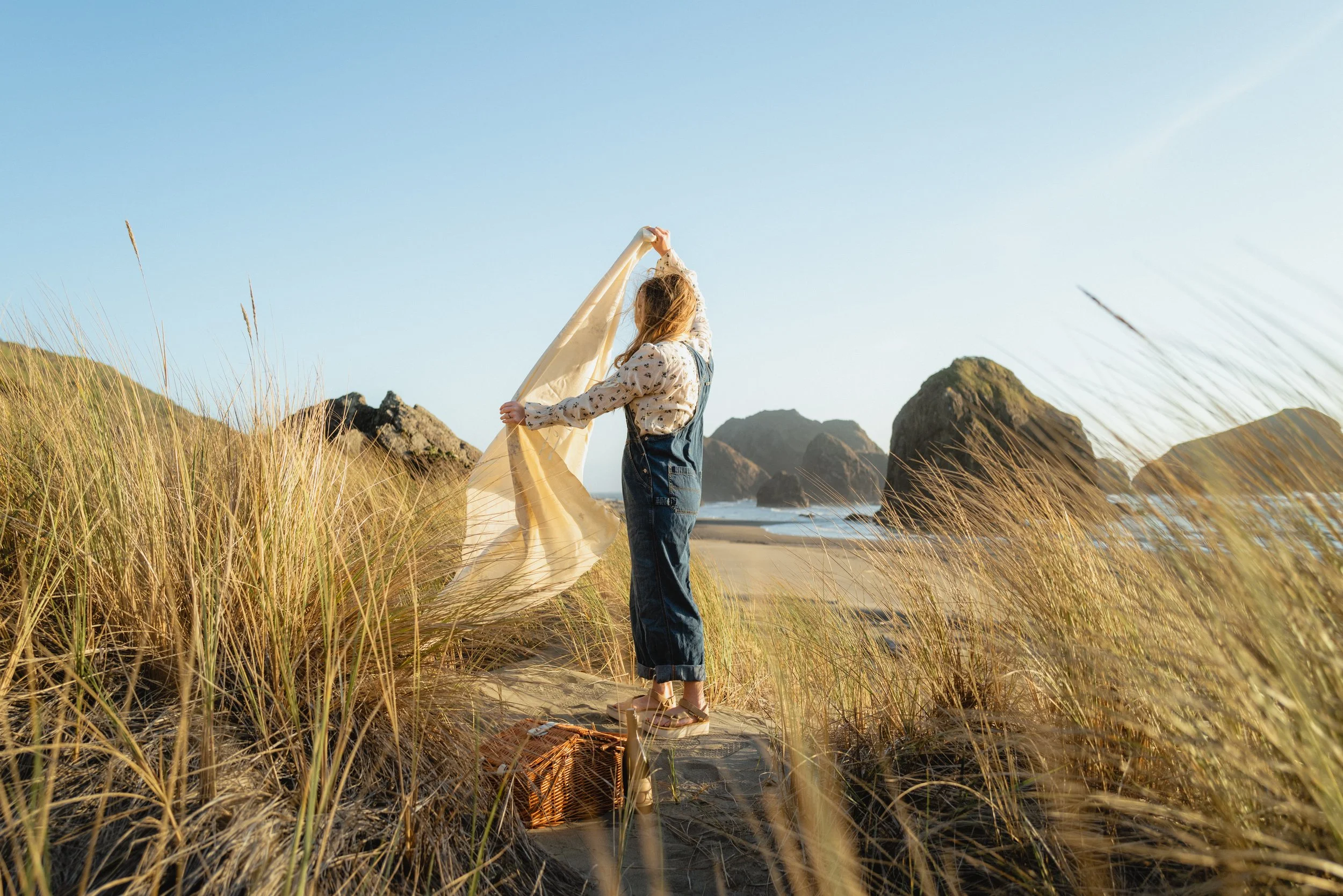 Portlandia-Wine-Set-2-Myers-Creek-Beach-Picnic-32.jpg