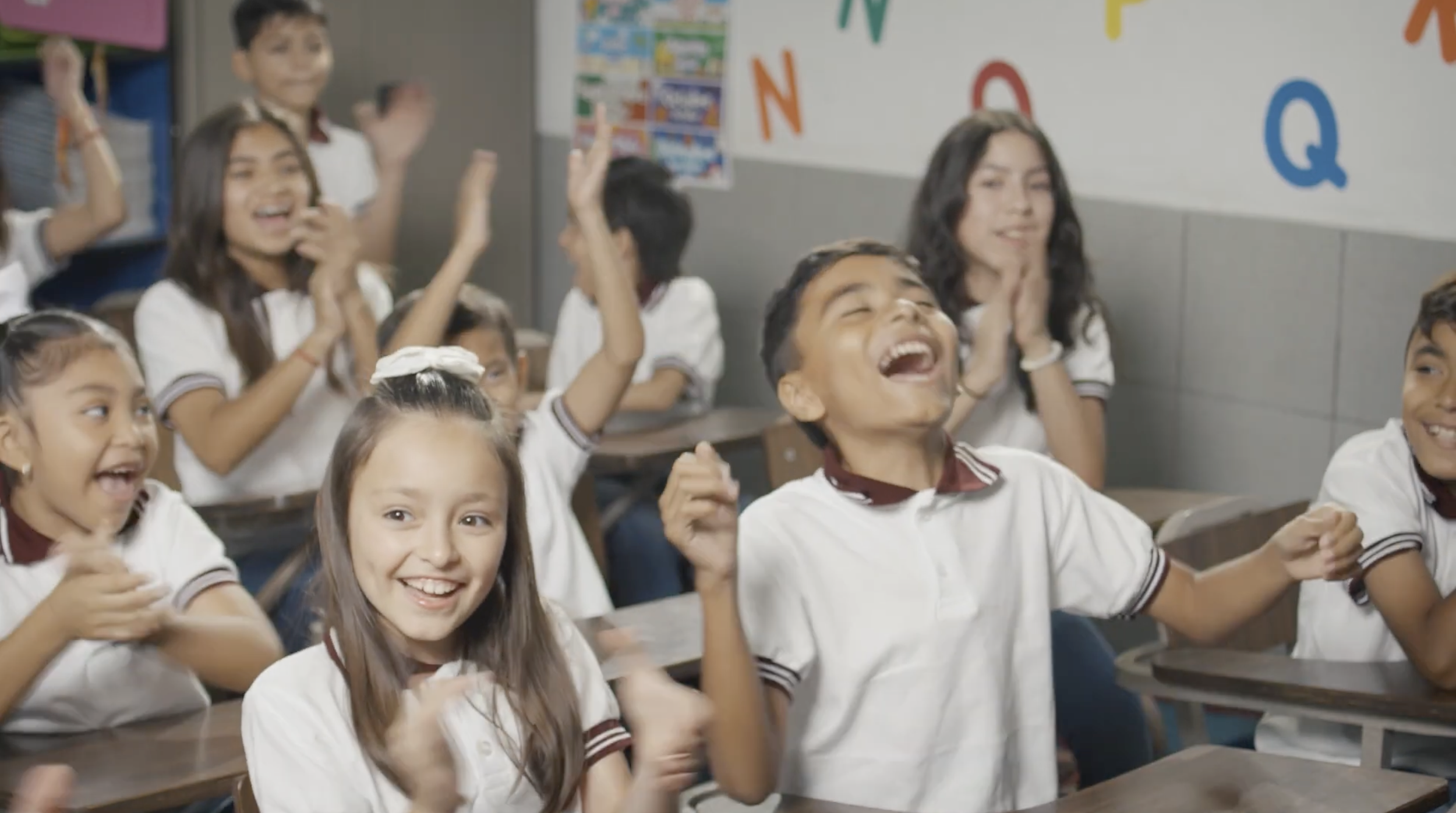 "Spelling Bee" comercial para Xignux