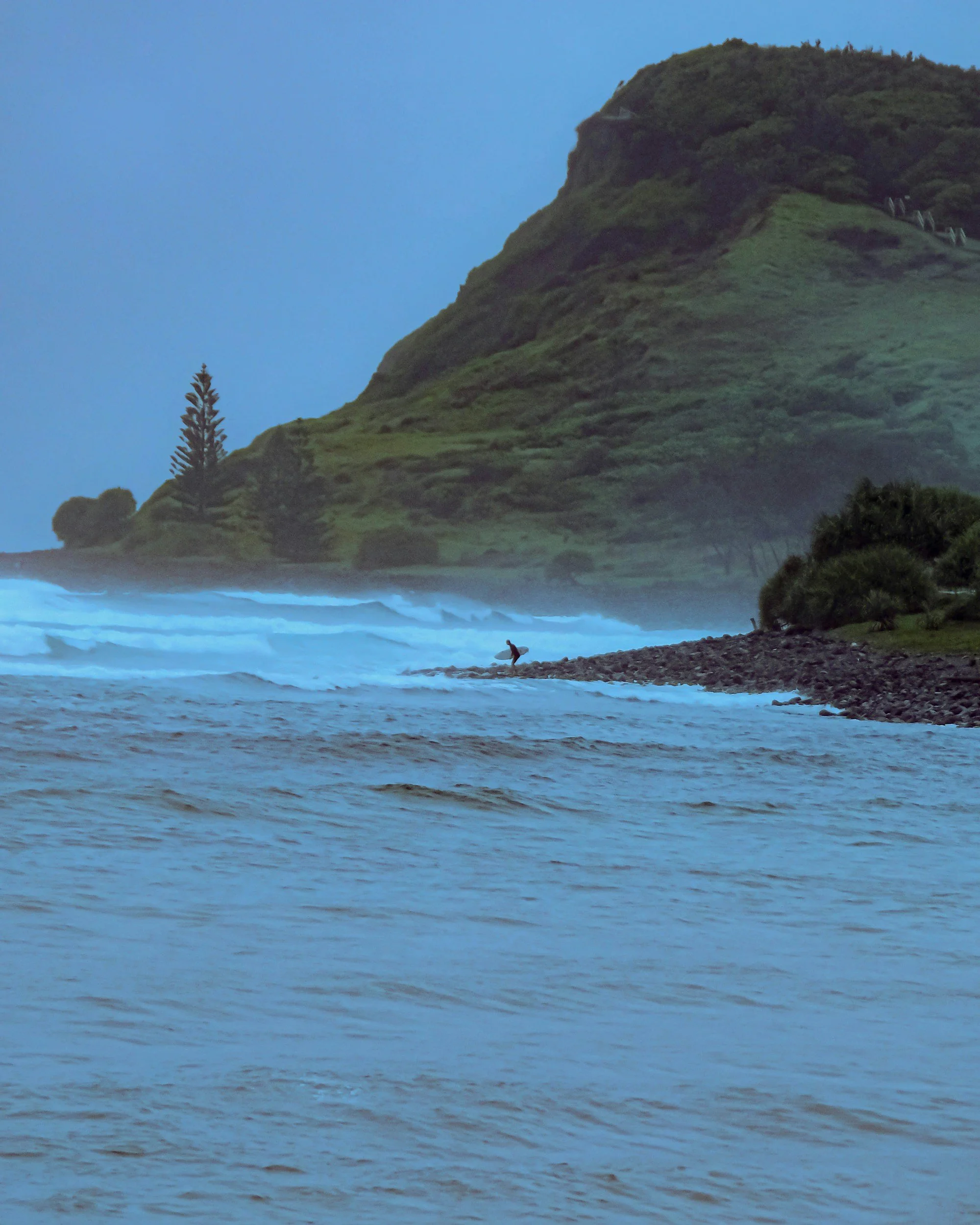 Rugged shoreline surfing