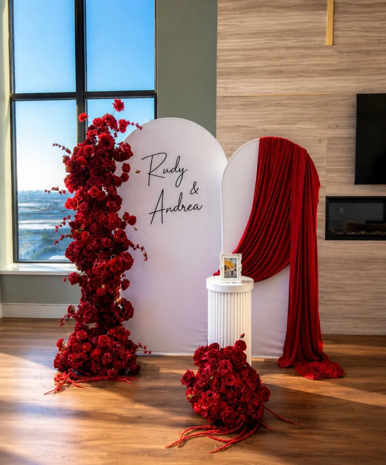 Andrea&rsquo;s vision, brought to life. ❤️

Rich red florals, elegant draping, and a timeless design created the perfect backdrop for a beautiful celebration.

Thank you, @andreamolina1  @andreamolina1 and Rudy, for trusting me with such a special da