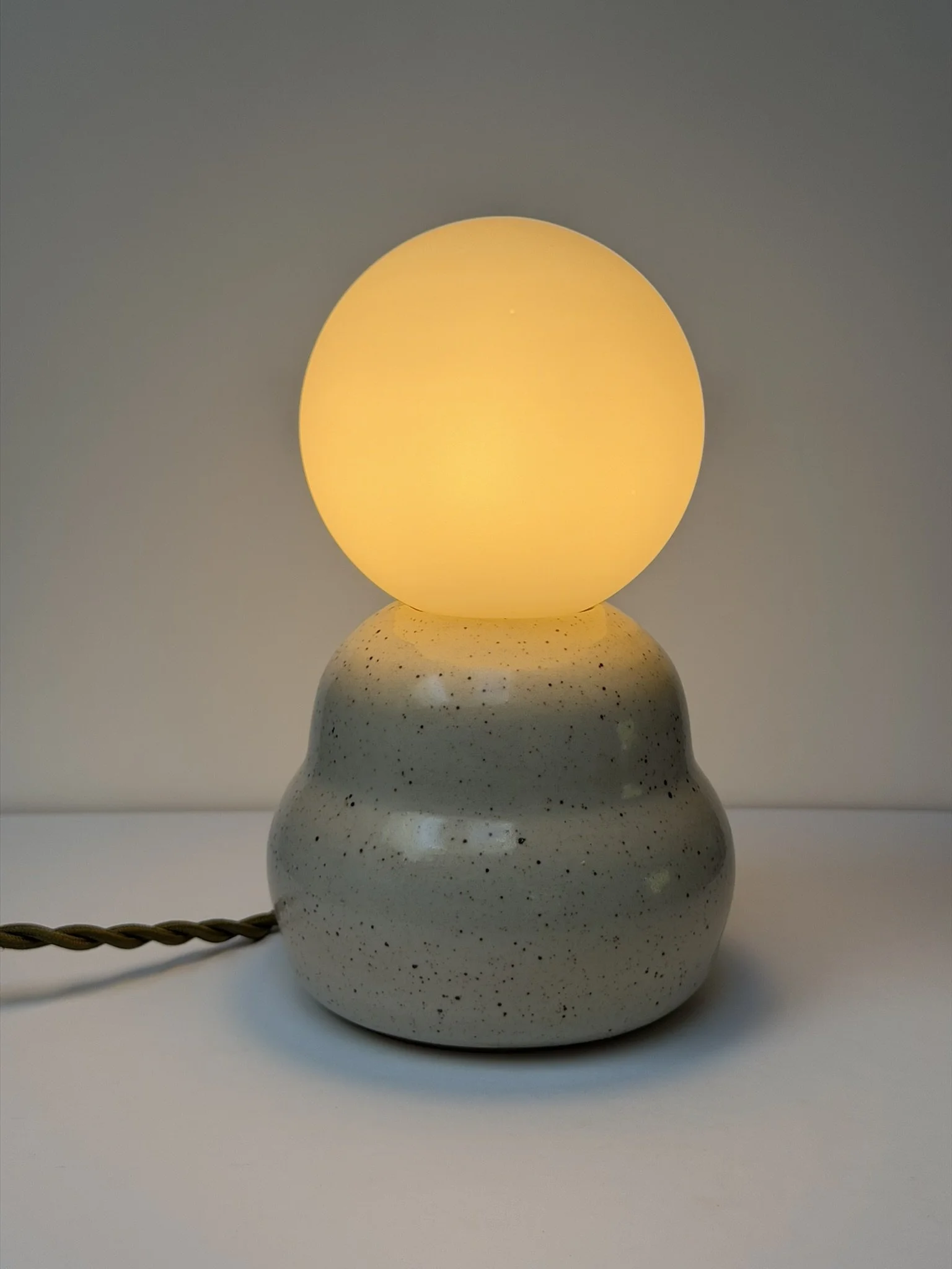Table lamp