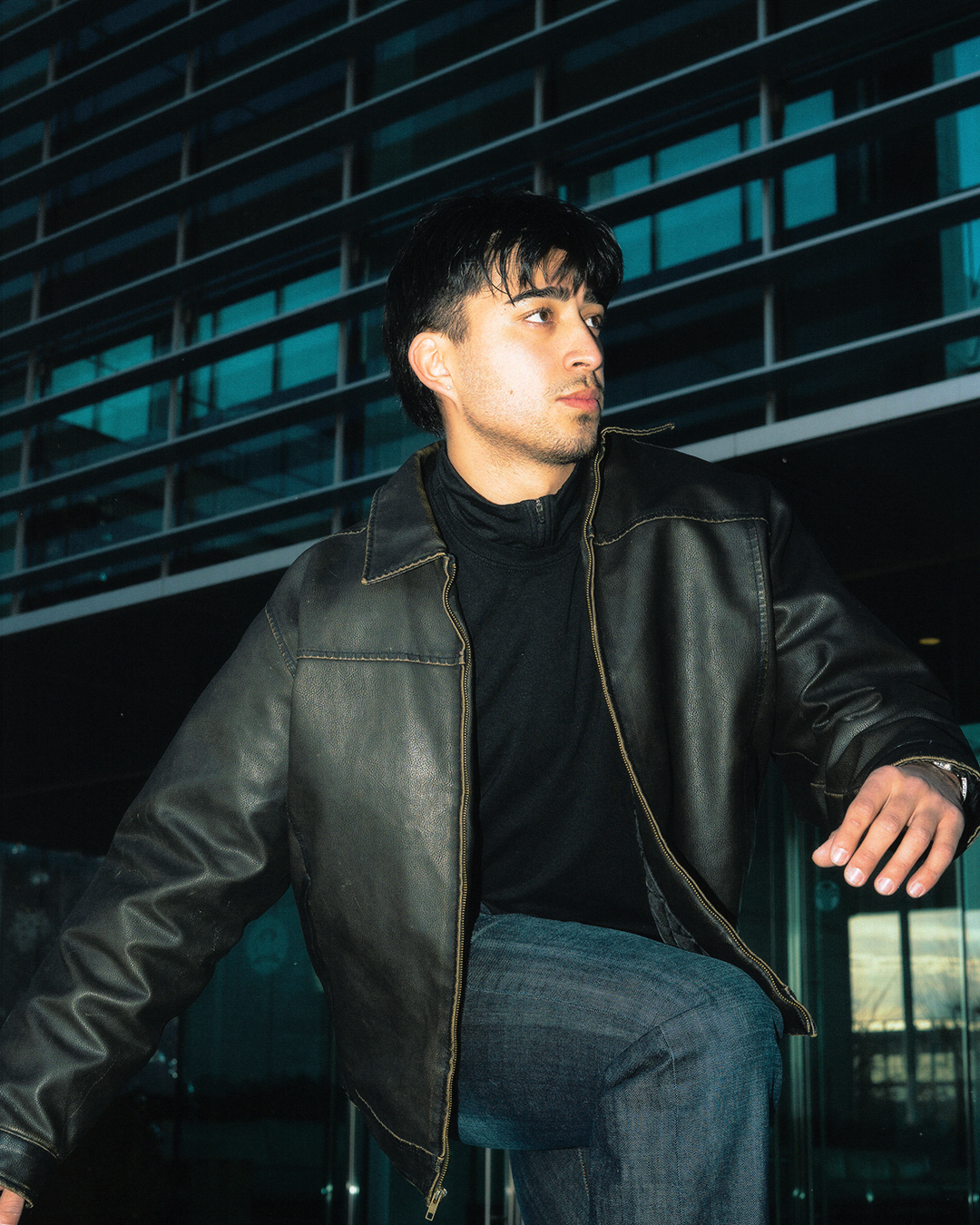 Danny Sebastian: Modus