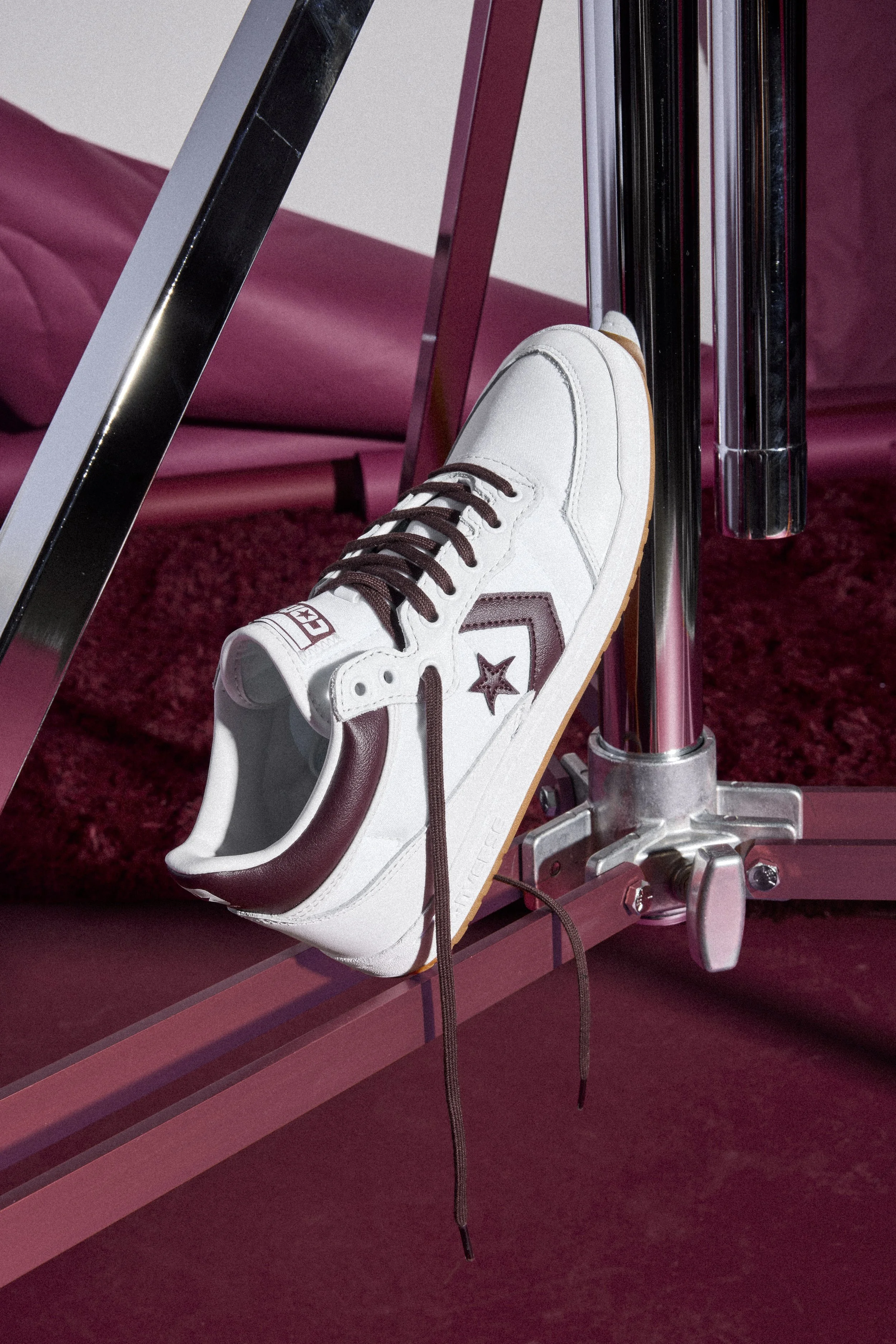 HO24_CTM_3_Fastbreak-Pro_Mid_WHITE_A09239C_Seasonal-Colo_1082.jpg