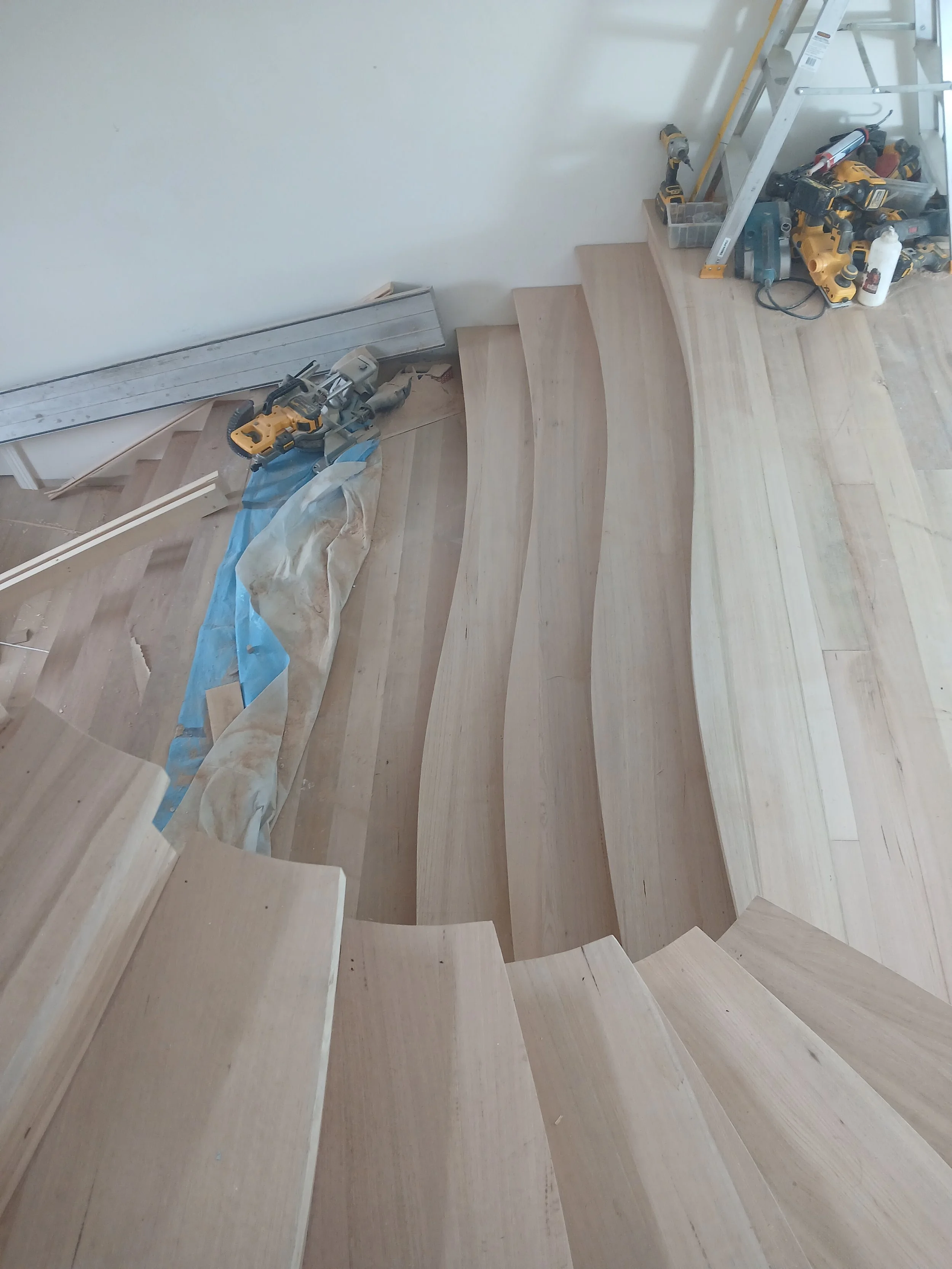 making large curved treads.jpg