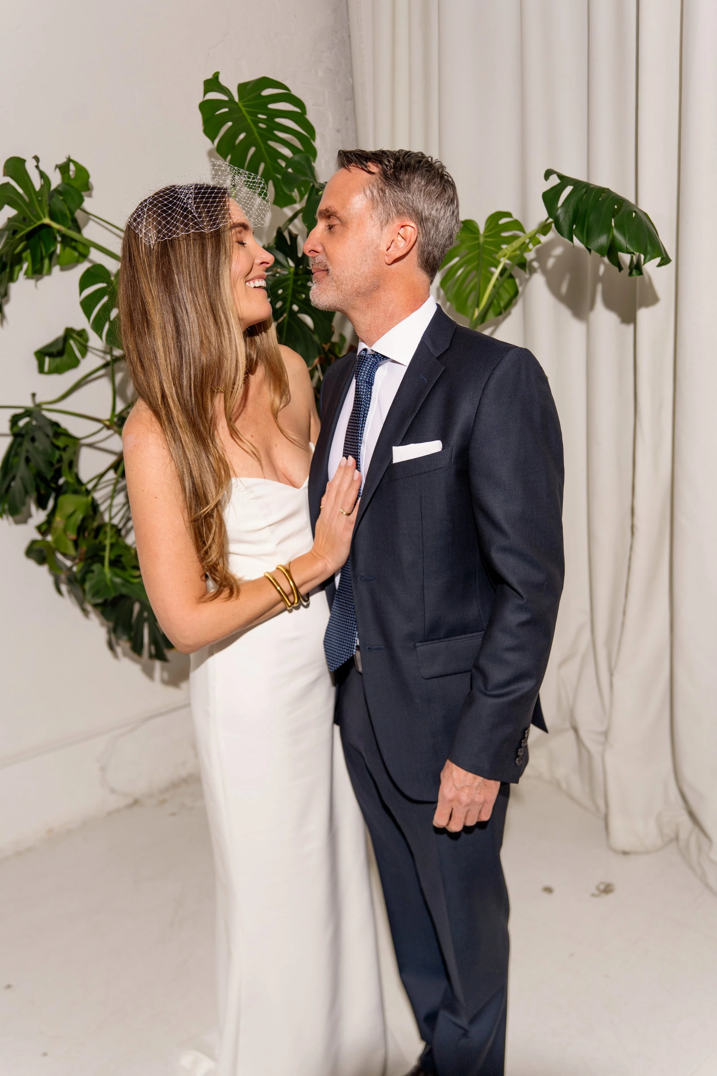 NissaLovesChris-paris Dining Club-Minneapolis-Wedding-Dahli Durley-0078.jpg