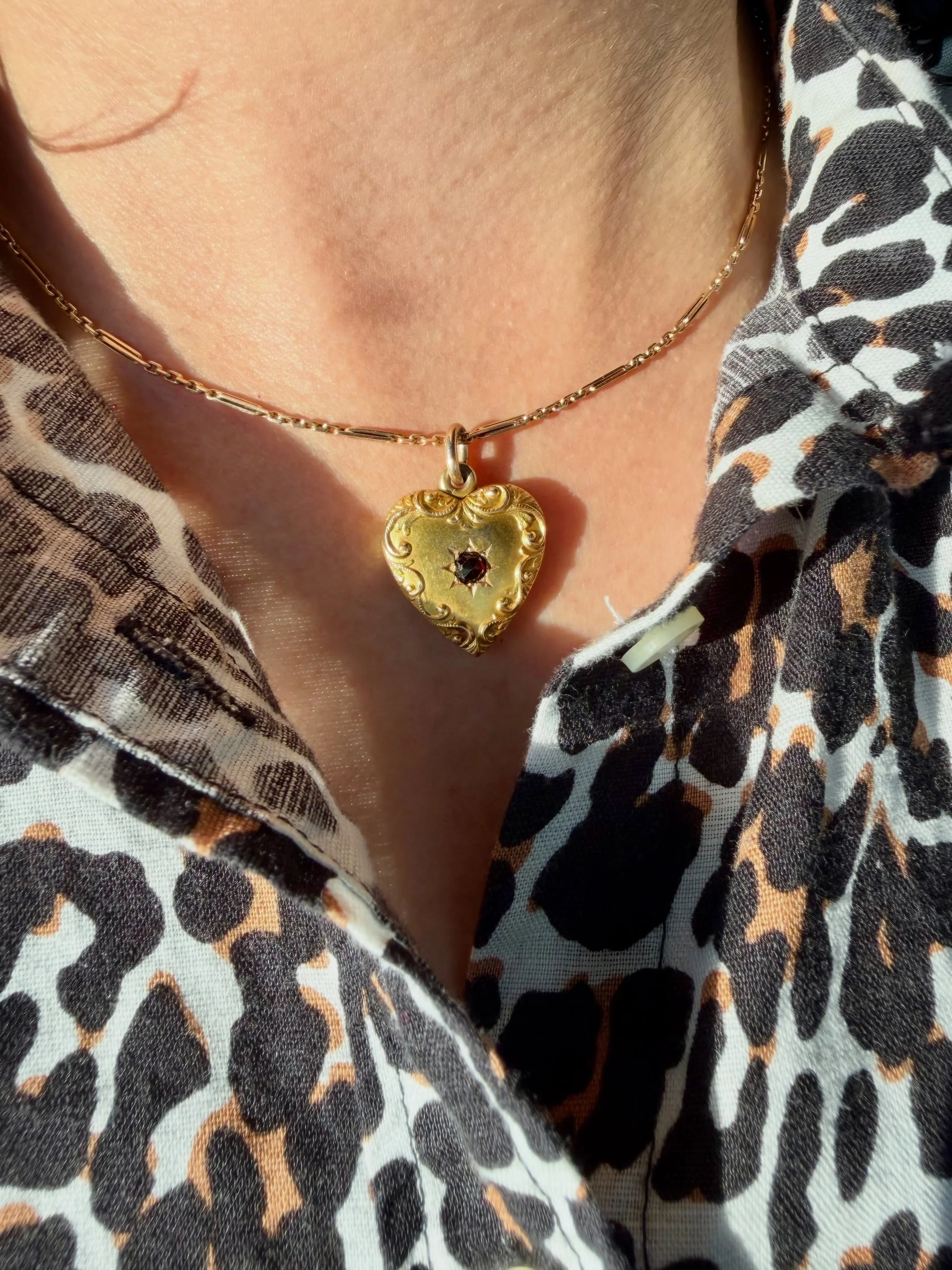 Hot take: vintage gold jewelry and animal prints will never go out of style. Just saying