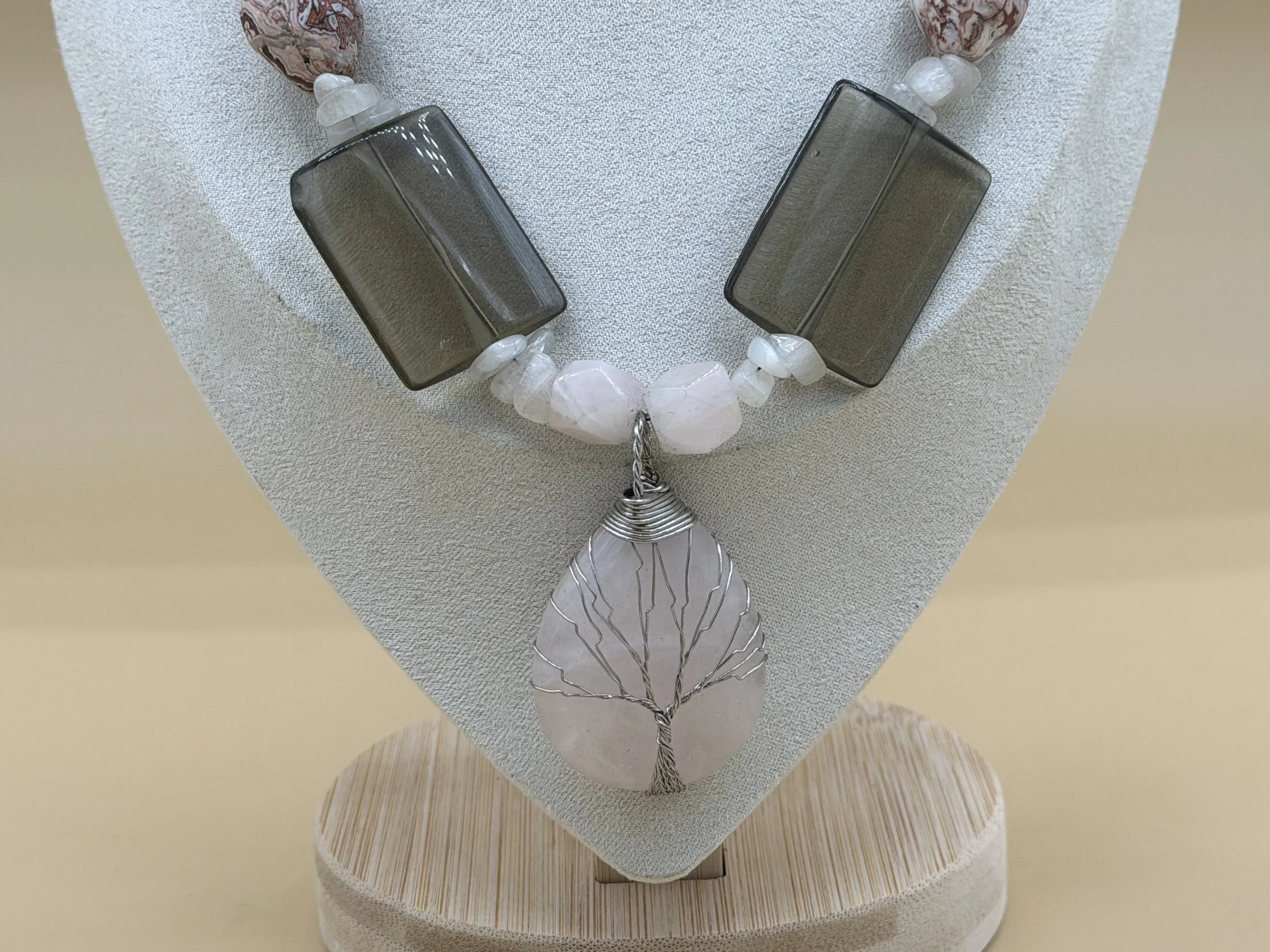 persephone necklace 5.jpeg