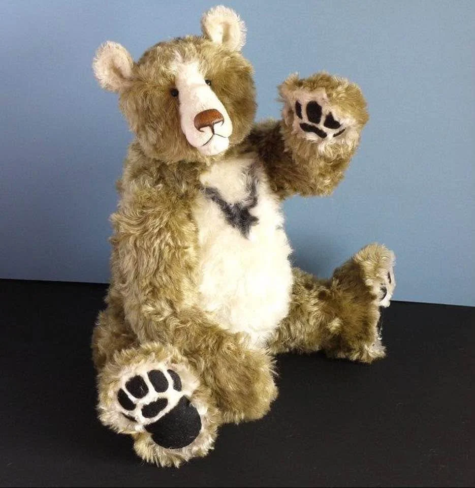 Large six jointed bear