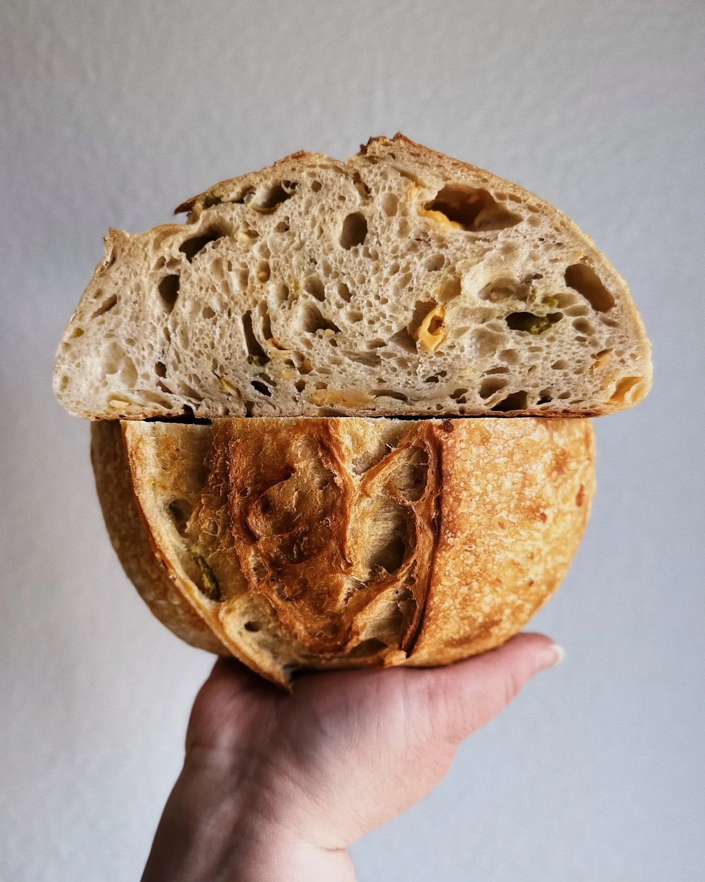 Jalapeno Cheddar Sourdough Loaf_2.JPG