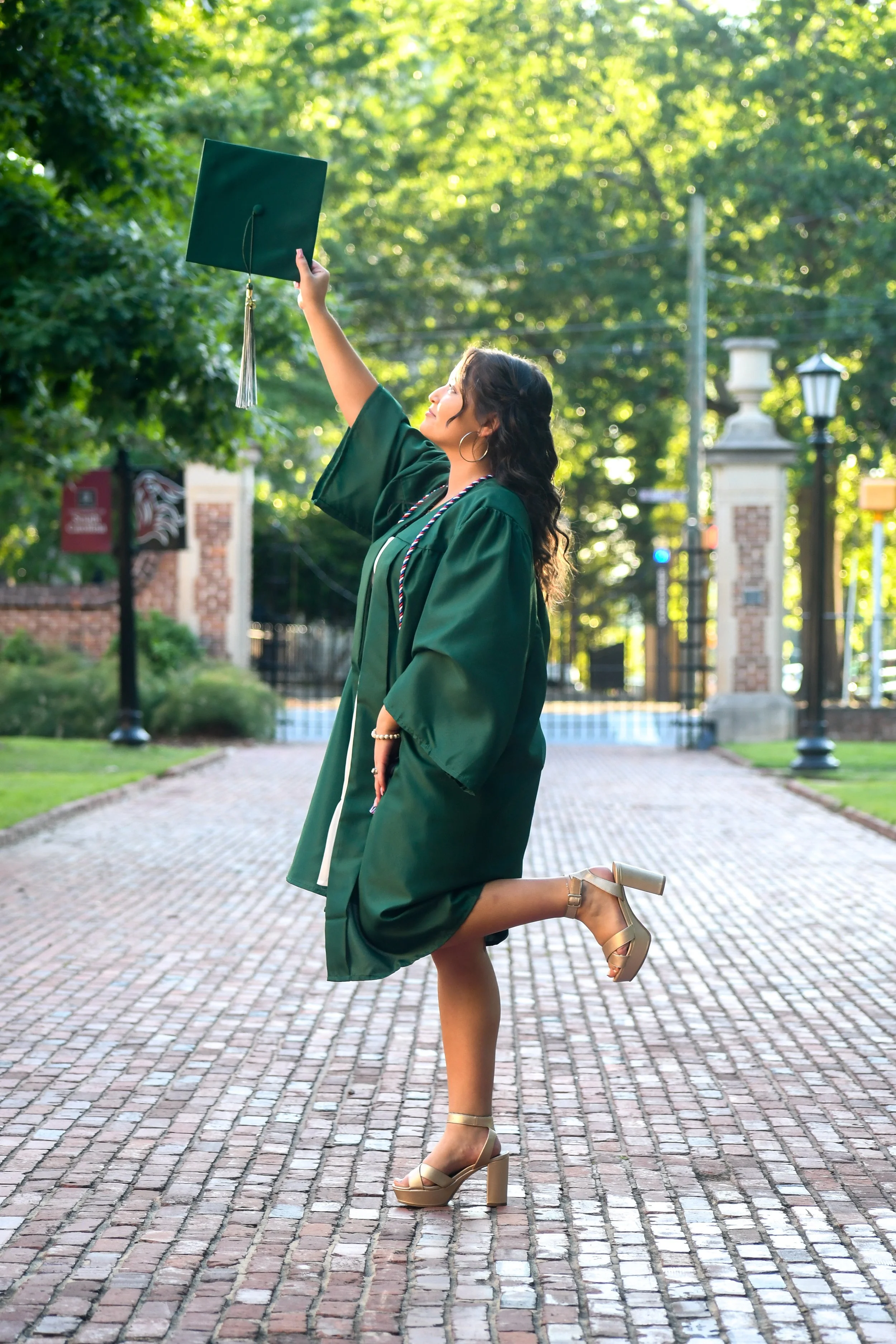 lizabethgrad2025_gn_raw_052.jpg