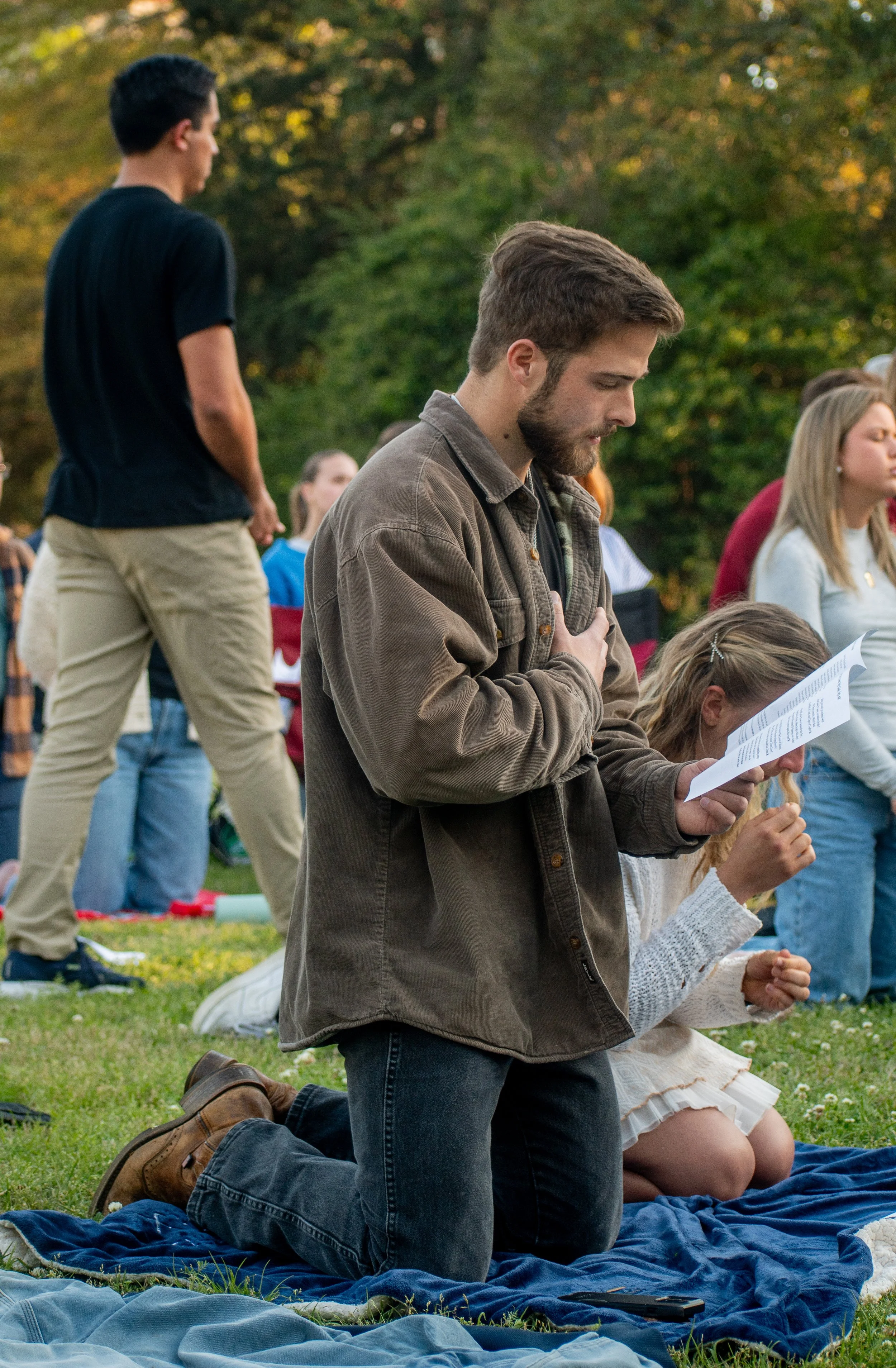 stjoemassprocession26_gn_raw140.jpg