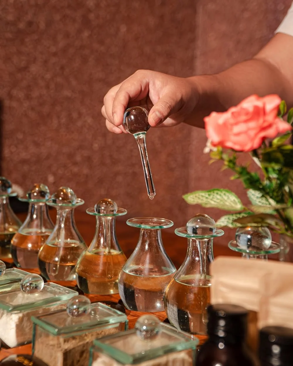 BOTANICAL BLEND - 
Create your personalized body oil.