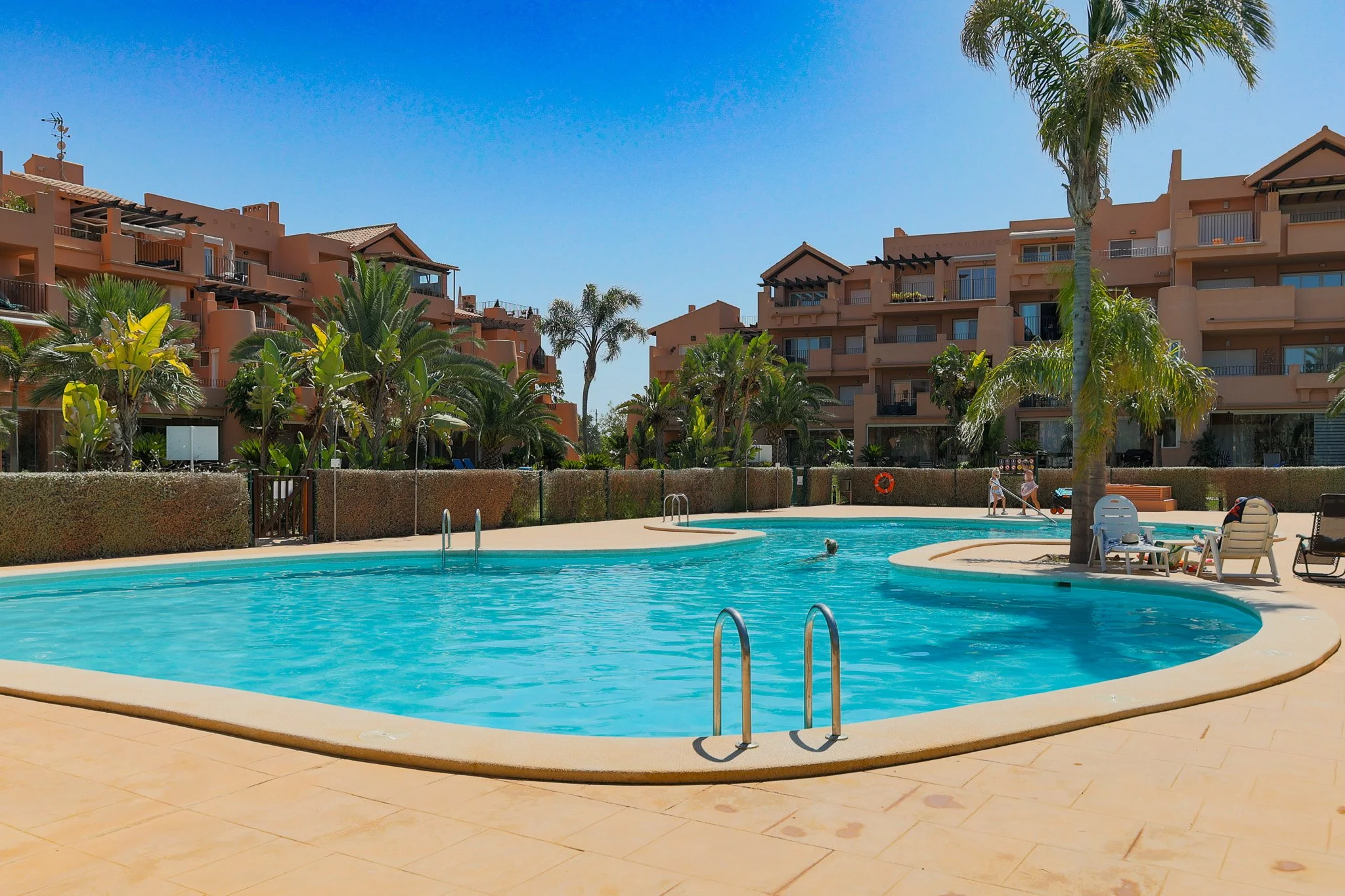 2 bedroom apartment in Mar Menor Golf Resort with pool access and nearby restaurants and shops.