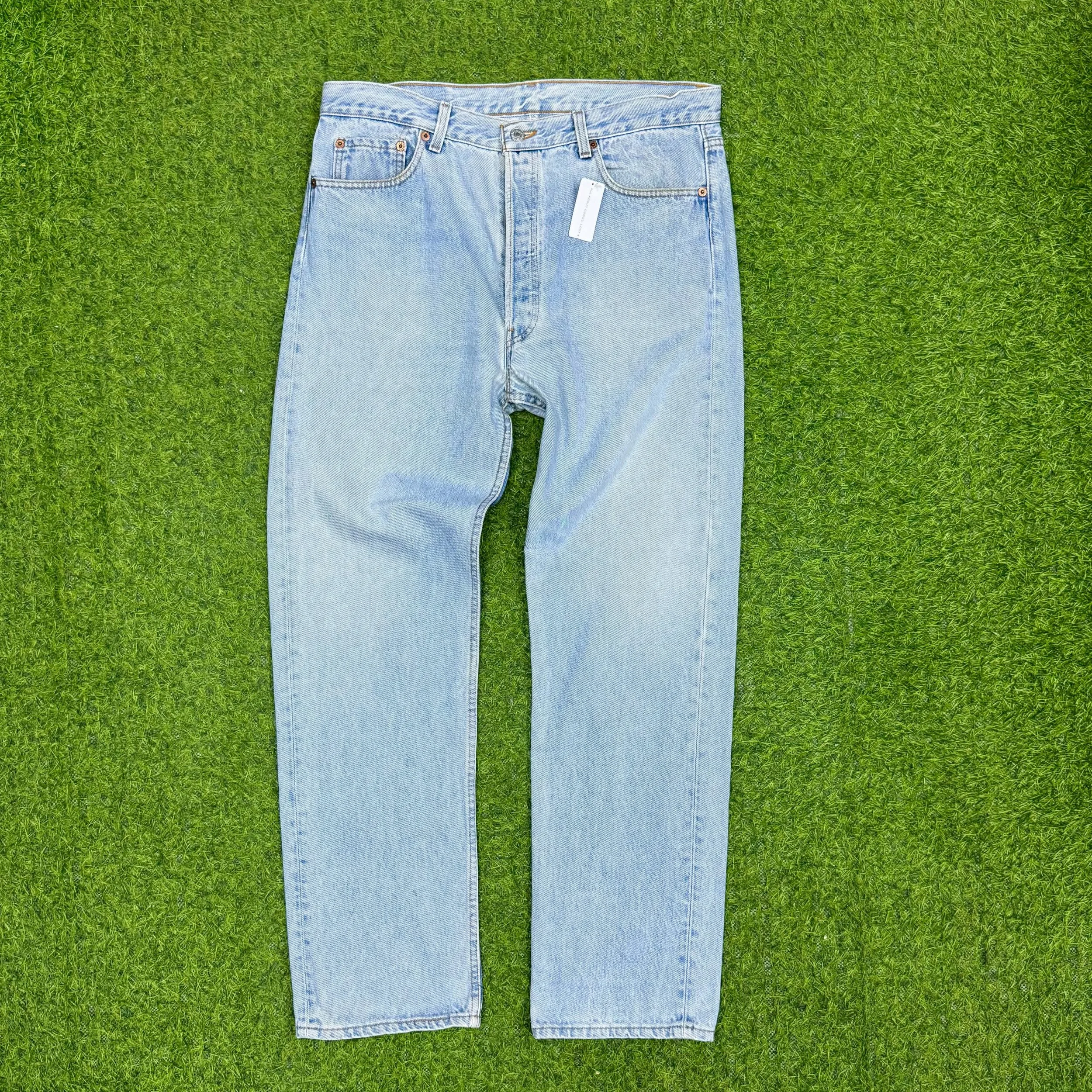 Vintage Levis Denim (Unpatched) - Size 34