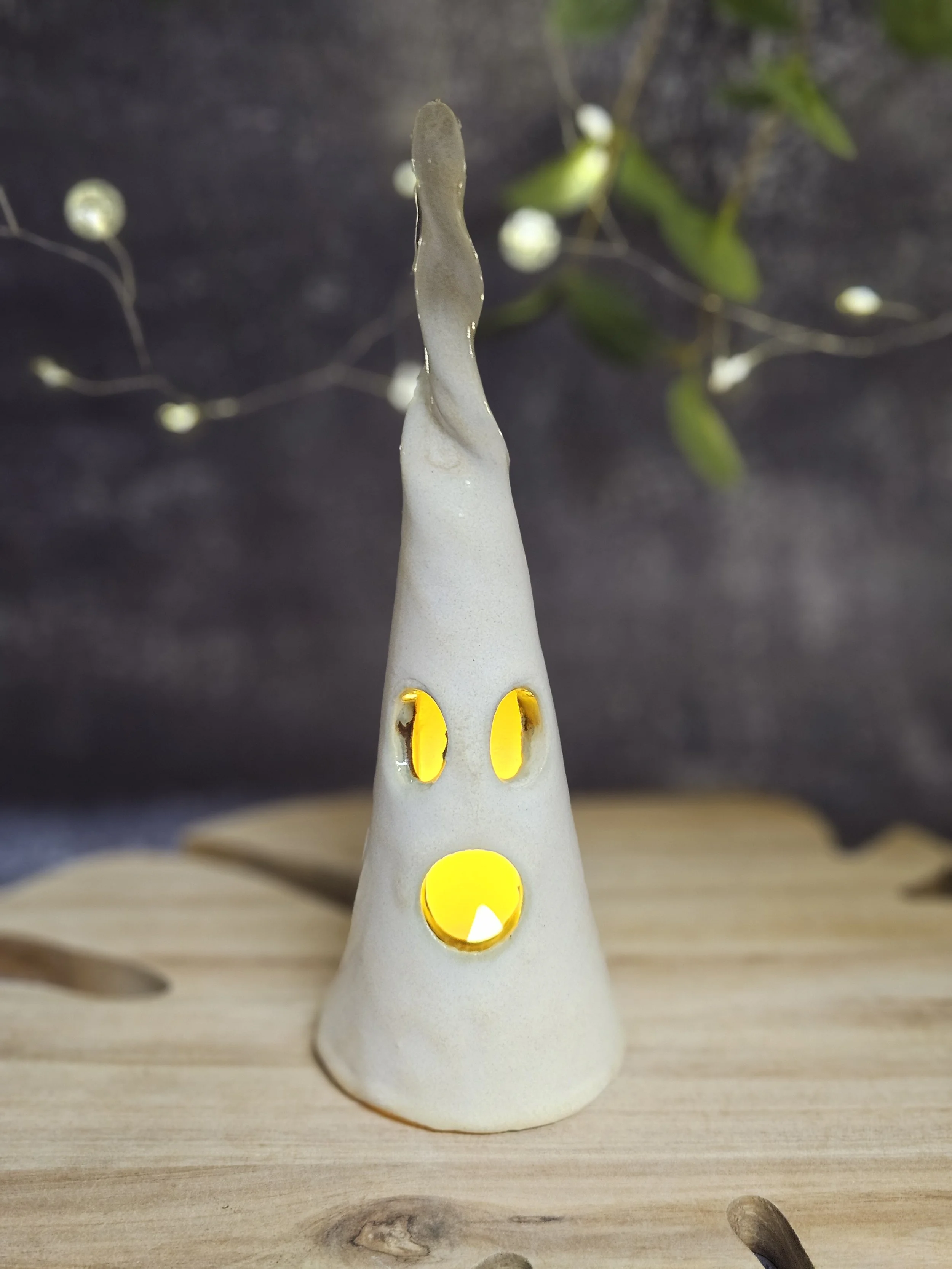 White ghost tealight
