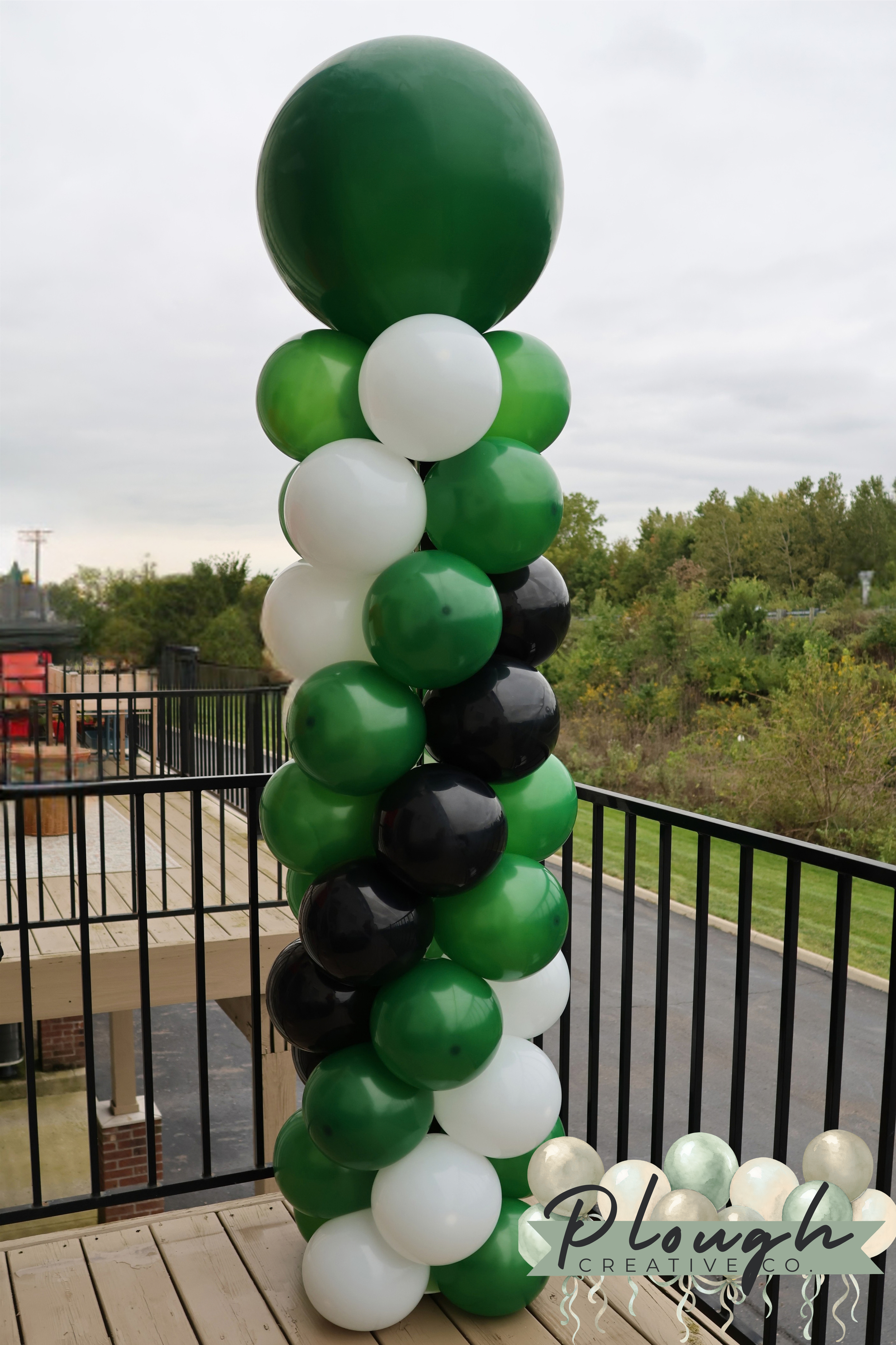 Traditional-Balloon-Spiral-Column-Dublin-Coffman.png