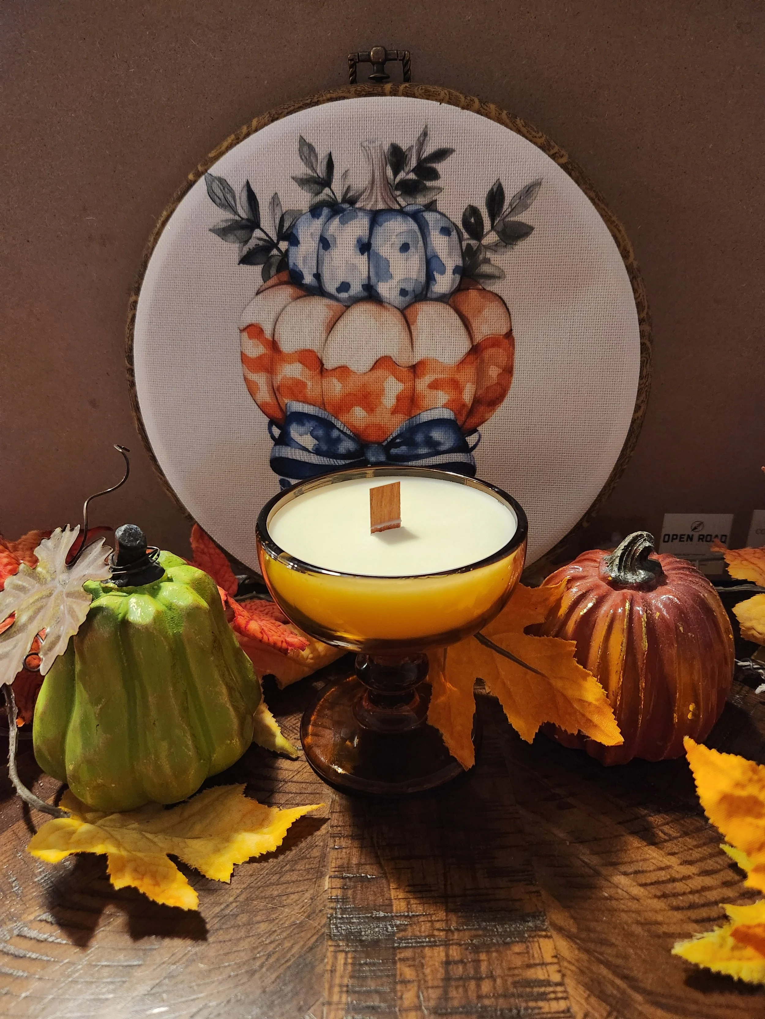 Amber Vintage-Style Coupe Candle 5oz.