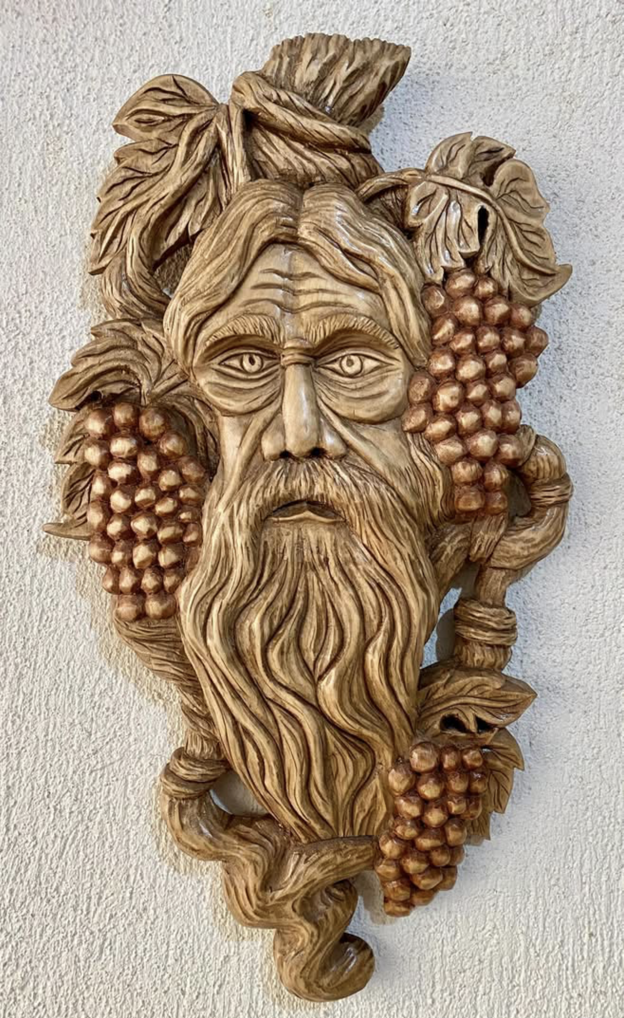 Ilir_head_woodwork.png